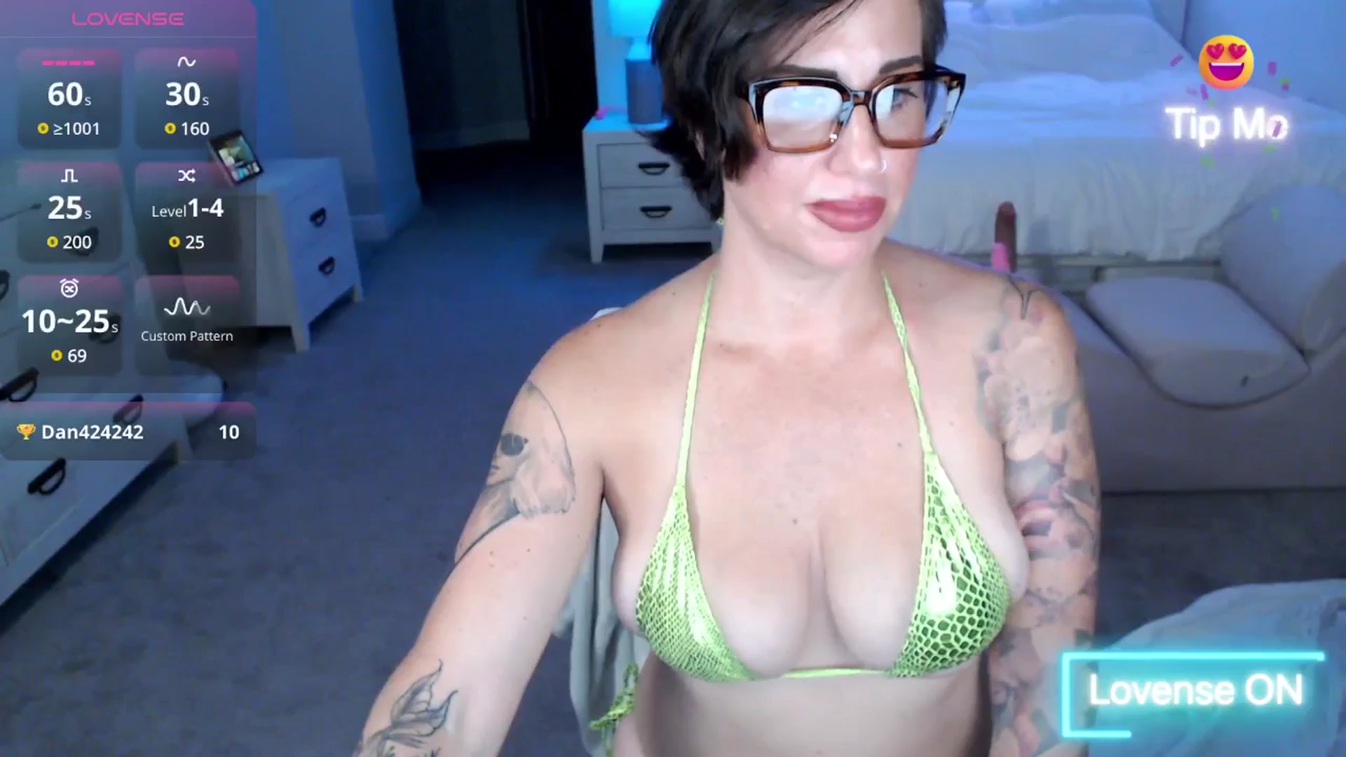 Gallery image thumbnail from JulieTheMylf's myfreecams stream on, 08/09/2025, 02:33 image 15 of 20