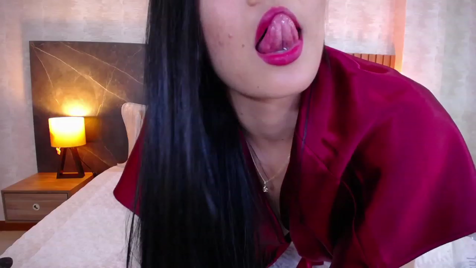 Gallery image thumbnail from Julie__Moon's myfreecams stream on, 01/07/2023, 19:17 image 3 of 20