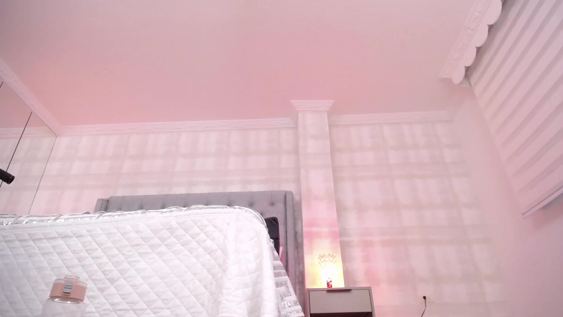 Gallery image thumbnail from Julie__Moon's myfreecams stream on, 03/21/2023, 23:01 image 9 of 20