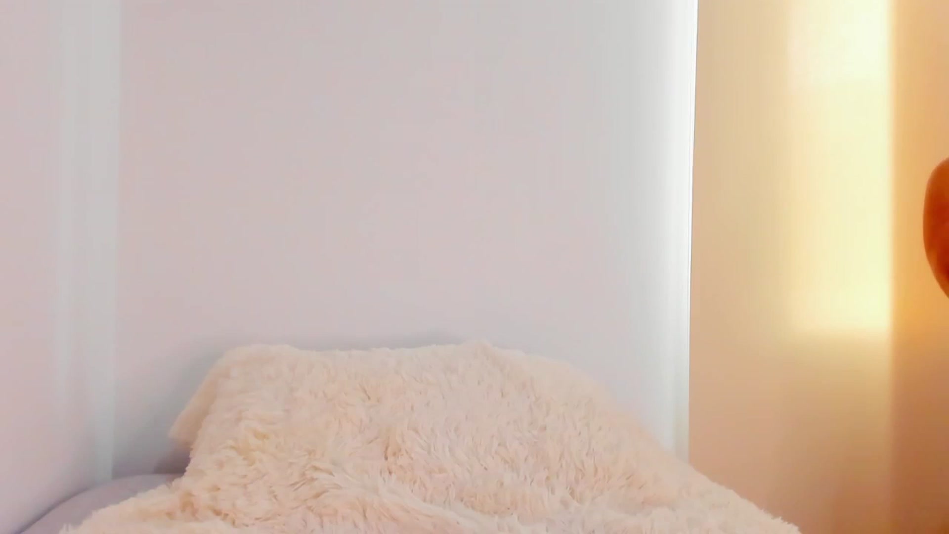 Gallery image thumbnail from Julie__Moon's myfreecams stream on, 12/31/2023, 17:36 image 19 of 20