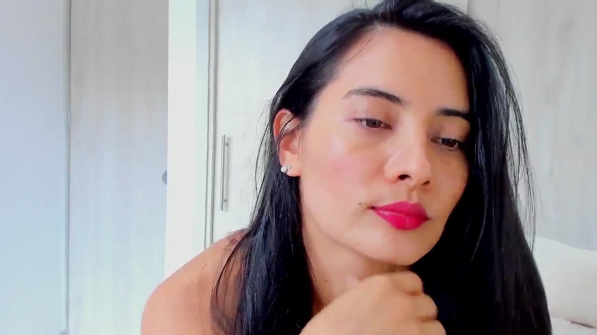 Gallery image thumbnail from Julie__Moon's myfreecams stream on, 03/29/2025, 18:21 image 20 of 20