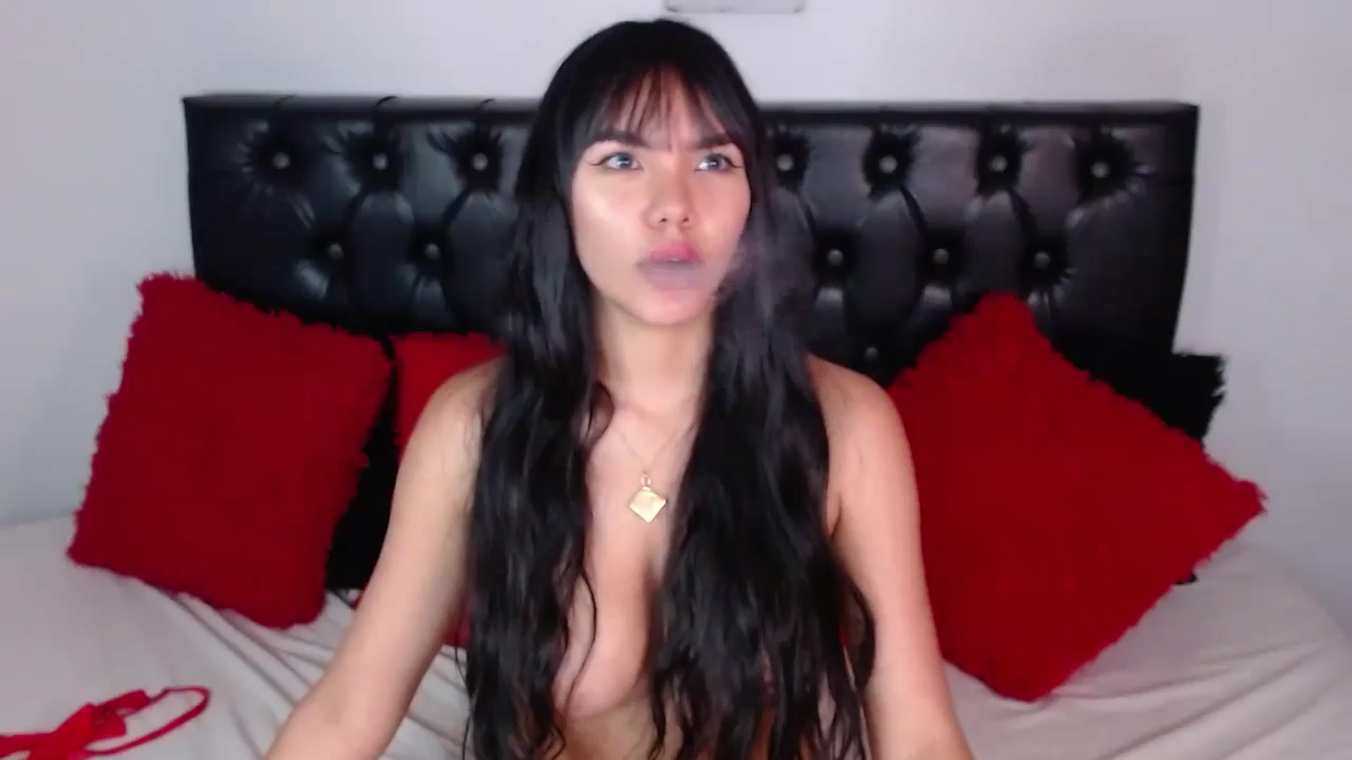 Gallery image thumbnail from Julieta_foxx's myfreecams stream on, 07/15/2025, 08:59 image 16 of 20