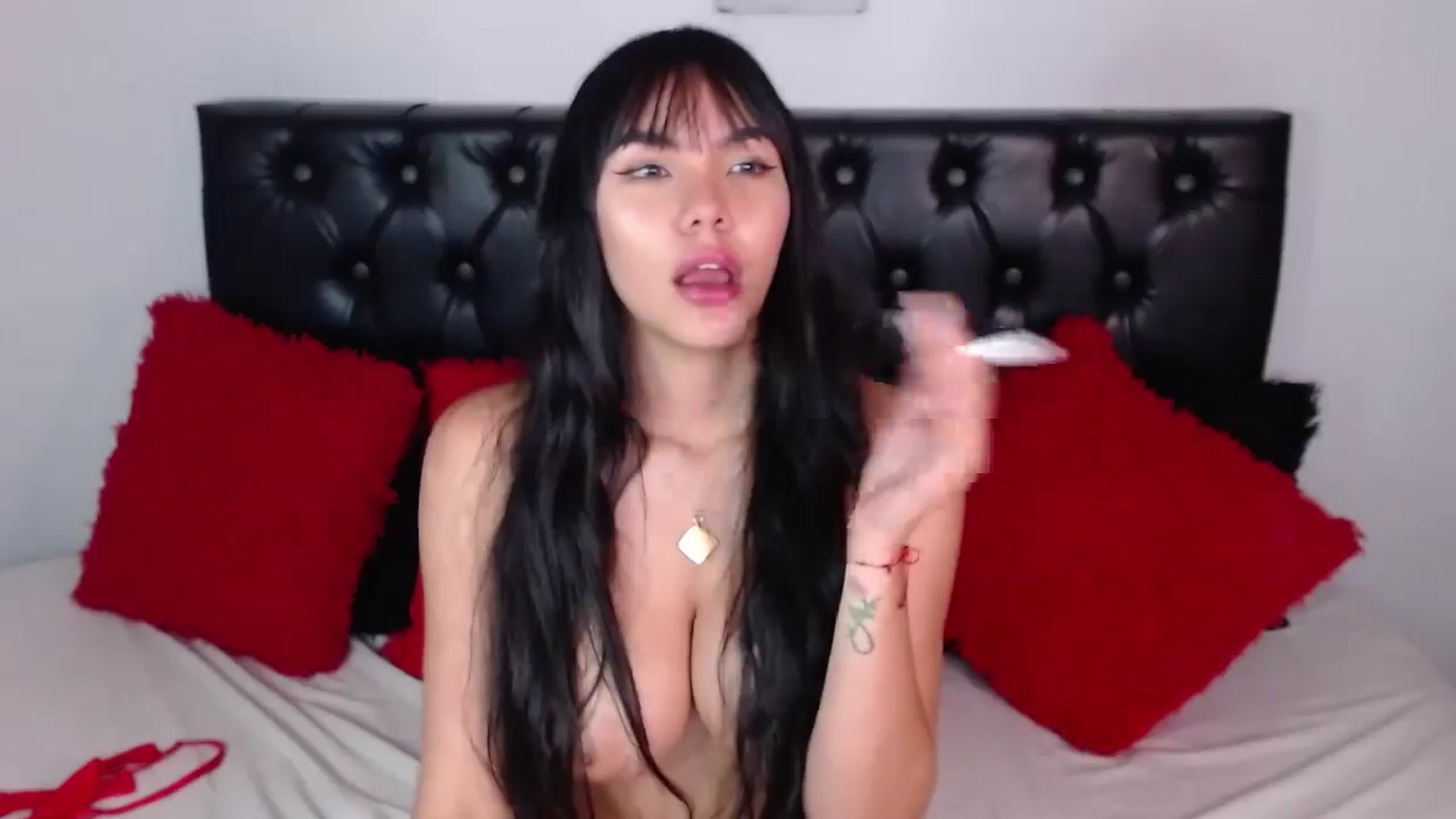 Gallery image thumbnail from Julieta_foxx's myfreecams stream on, 07/15/2025, 08:59 image 19 of 20