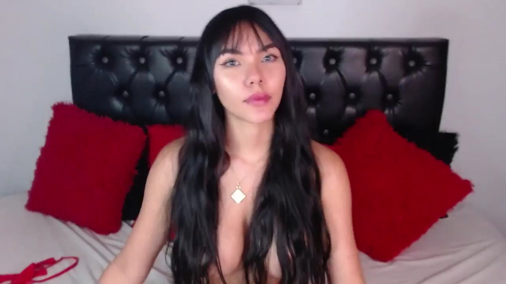 Gallery image thumbnail from Julieta_foxx's myfreecams stream on, 07/15/2025, 08:59 image 13 of 20