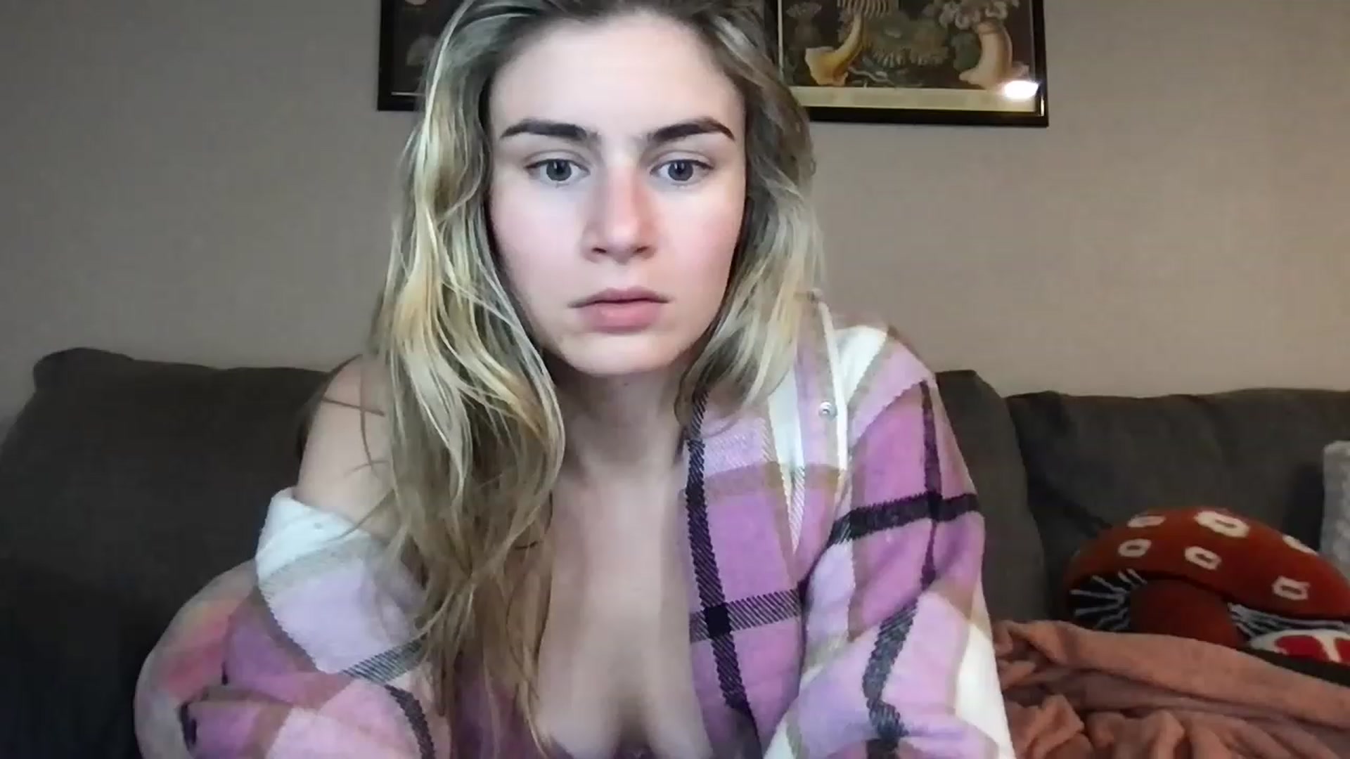 Gallery image thumbnail from JulietteDream's myfreecams stream on, 12/19/2022, 01:36 image 3 of 20