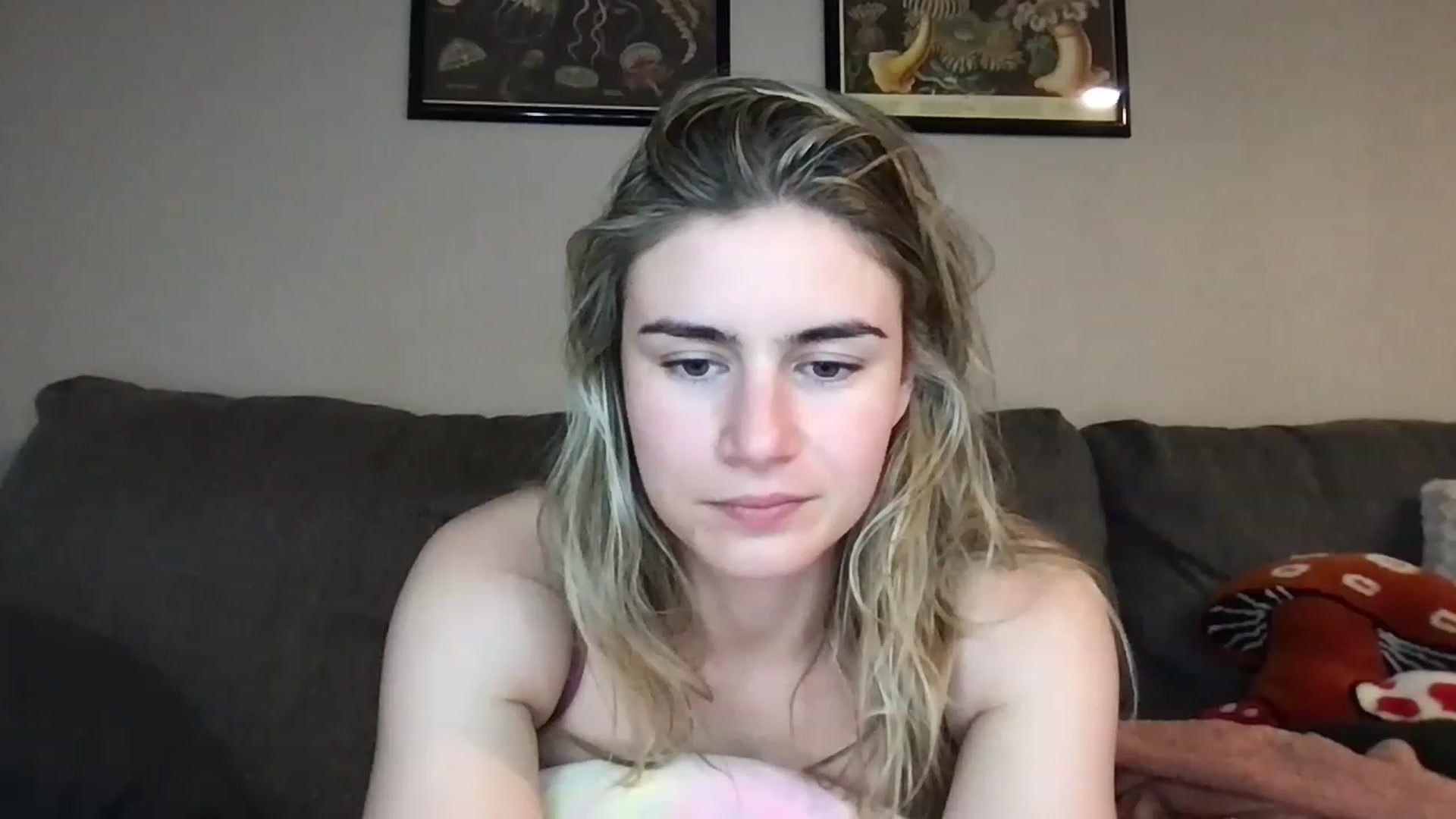 Gallery image thumbnail from JulietteDream's myfreecams stream on, 12/19/2022, 01:36 image 14 of 20