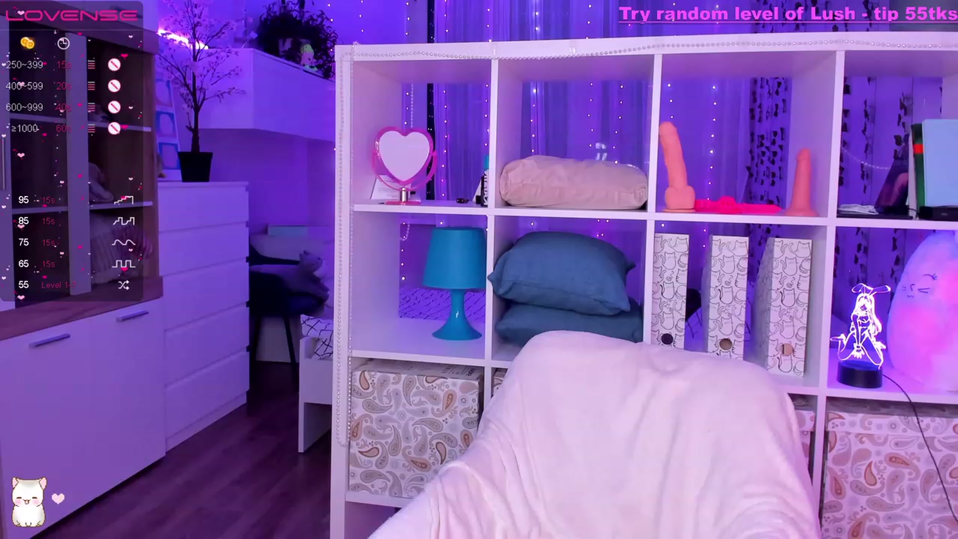 Gallery image thumbnail from JuliyaLuv's myfreecams stream on, 05/22/2023, 24:28 image 12 of 20