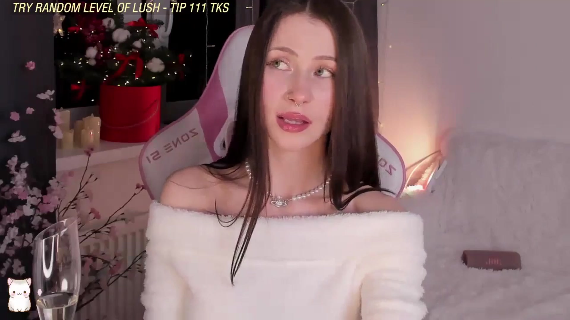 Gallery image thumbnail from JuliyaLuv's myfreecams stream on, 12/31/2024, 21:35 image 17 of 20