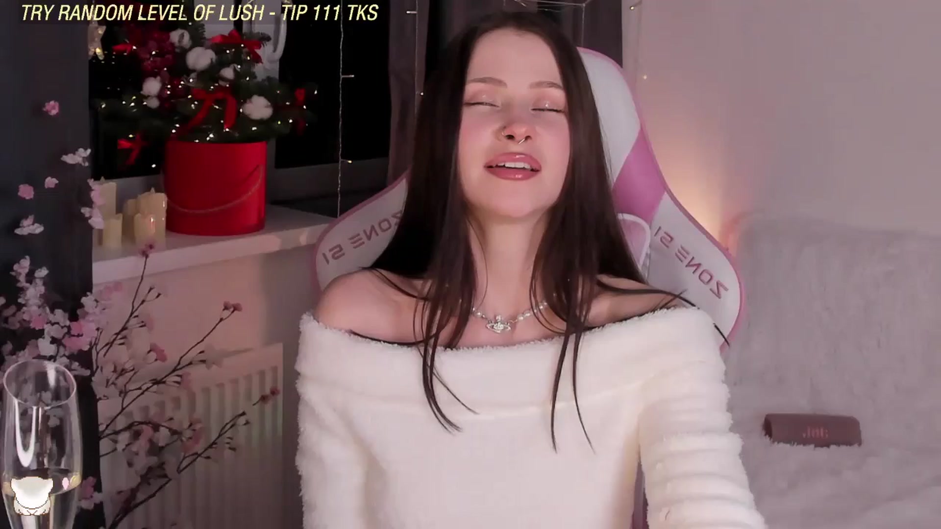 Gallery image thumbnail from JuliyaLuv's myfreecams stream on, 12/31/2024, 21:35 image 1 of 20