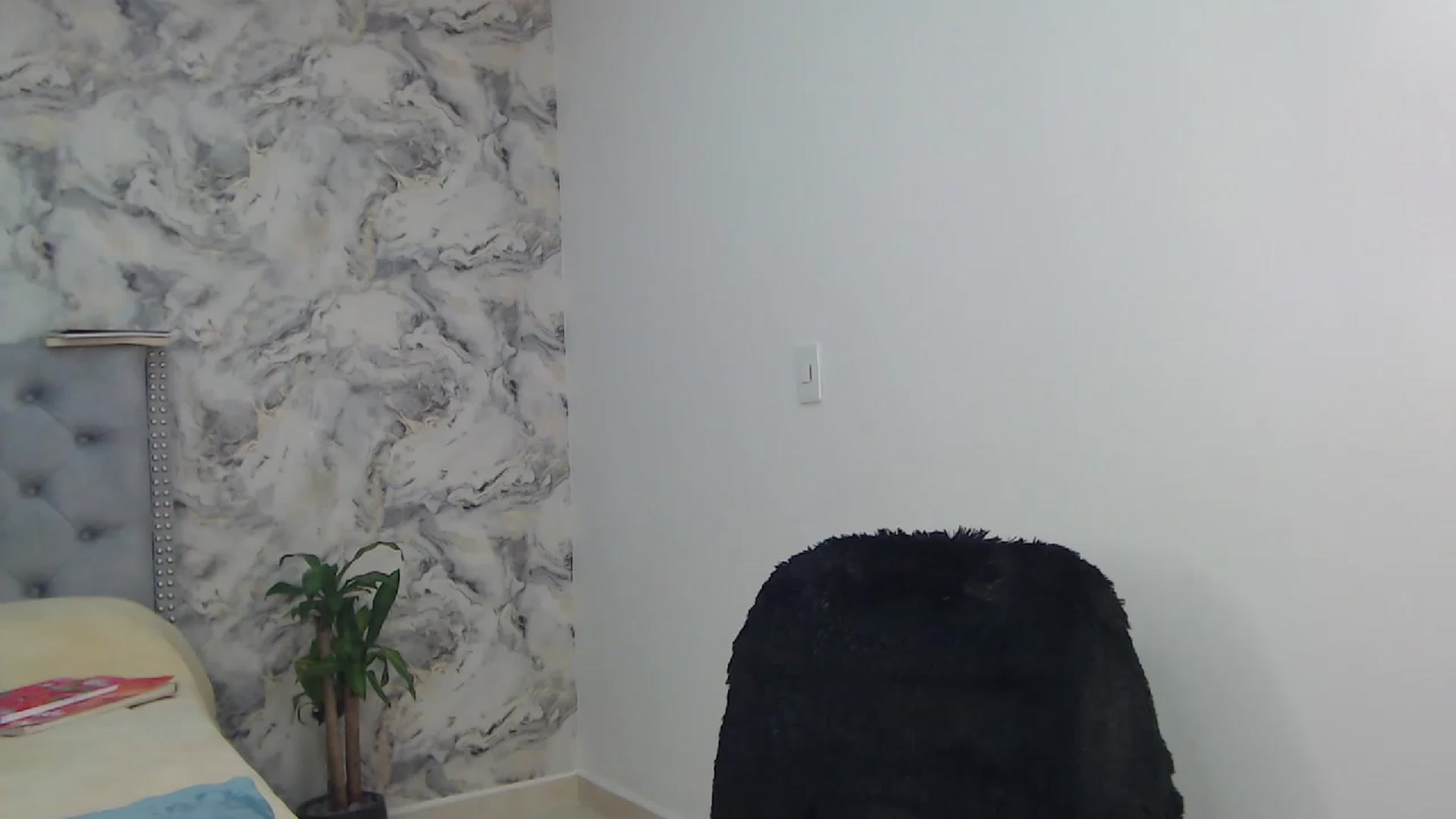 Gallery image thumbnail from JullyAngel's myfreecams stream on, 12/10/2022, 22:22 image 8 of 20