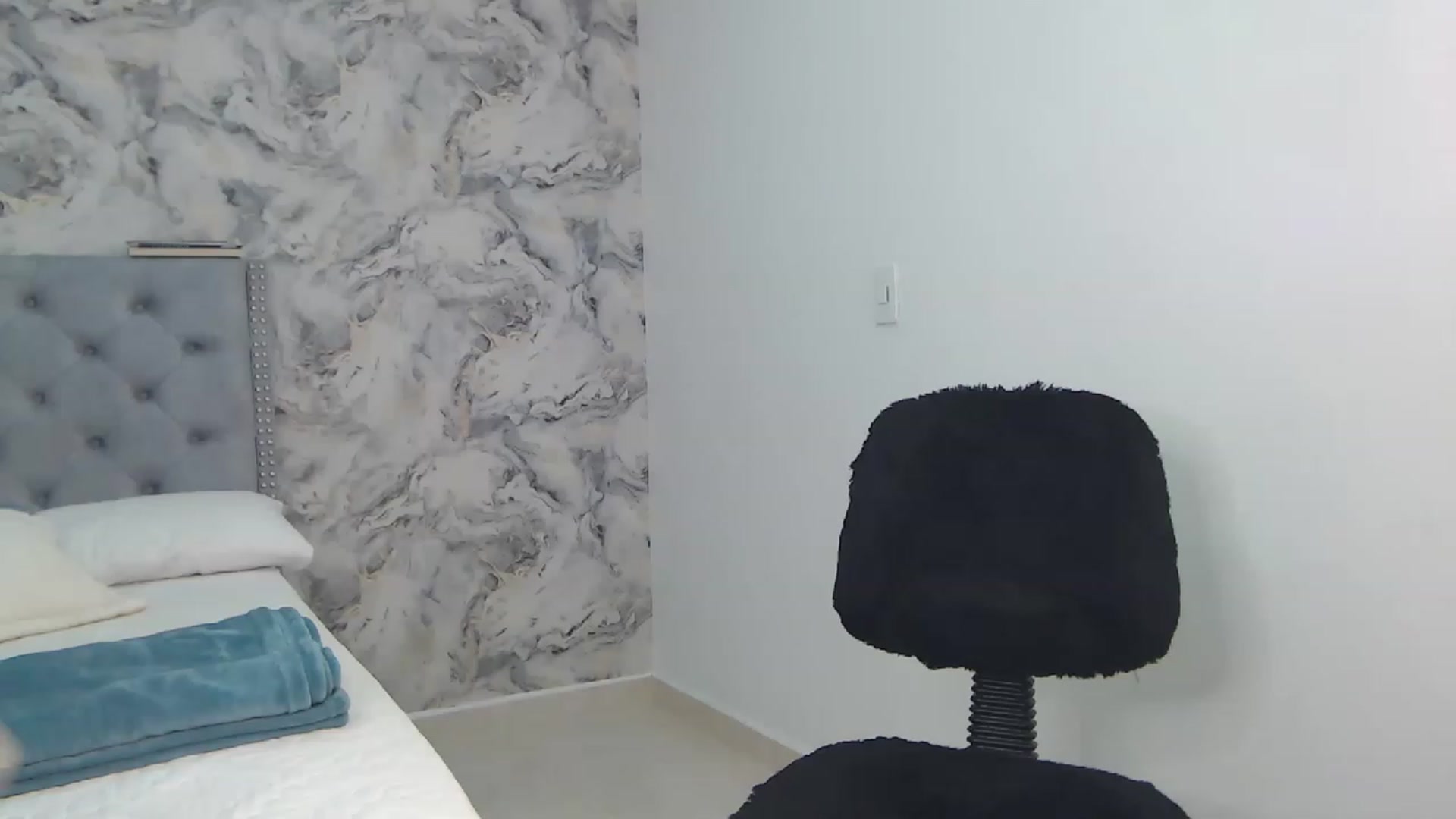 Gallery image thumbnail from JullyAngel's myfreecams stream on, 12/23/2022, 02:45 image 7 of 20