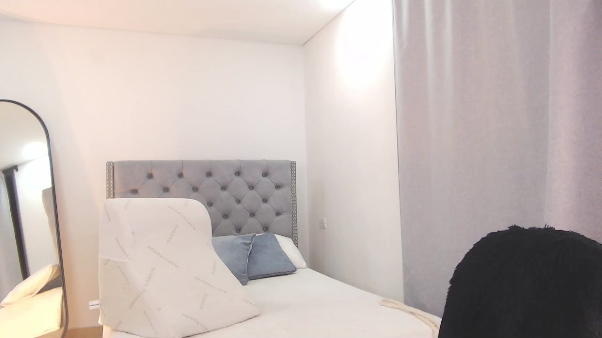Gallery image thumbnail from JullyAngel's myfreecams stream on, 09/13/2023, 04:27 image 16 of 20