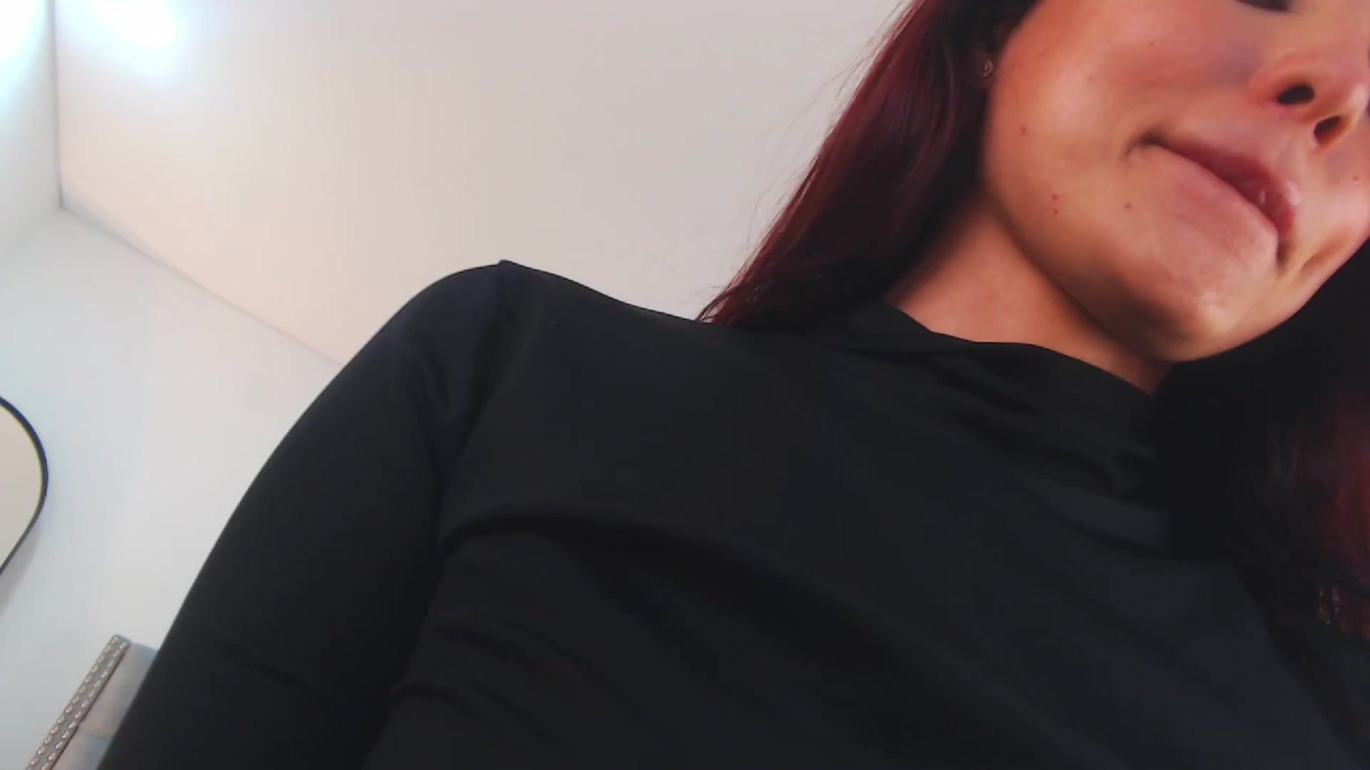 Gallery image thumbnail from JullyAngel's myfreecams stream on, 10/01/2023, 24:58 image 1 of 20