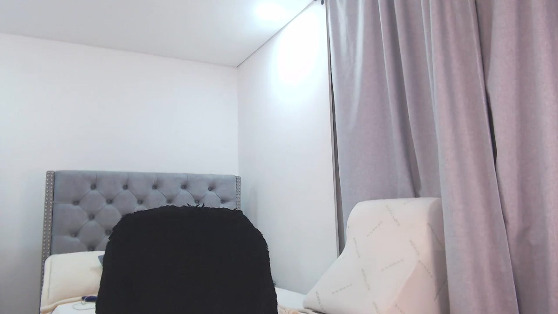 Gallery image thumbnail from JullyAngel's myfreecams stream on, 10/27/2023, 02:48 image 17 of 20