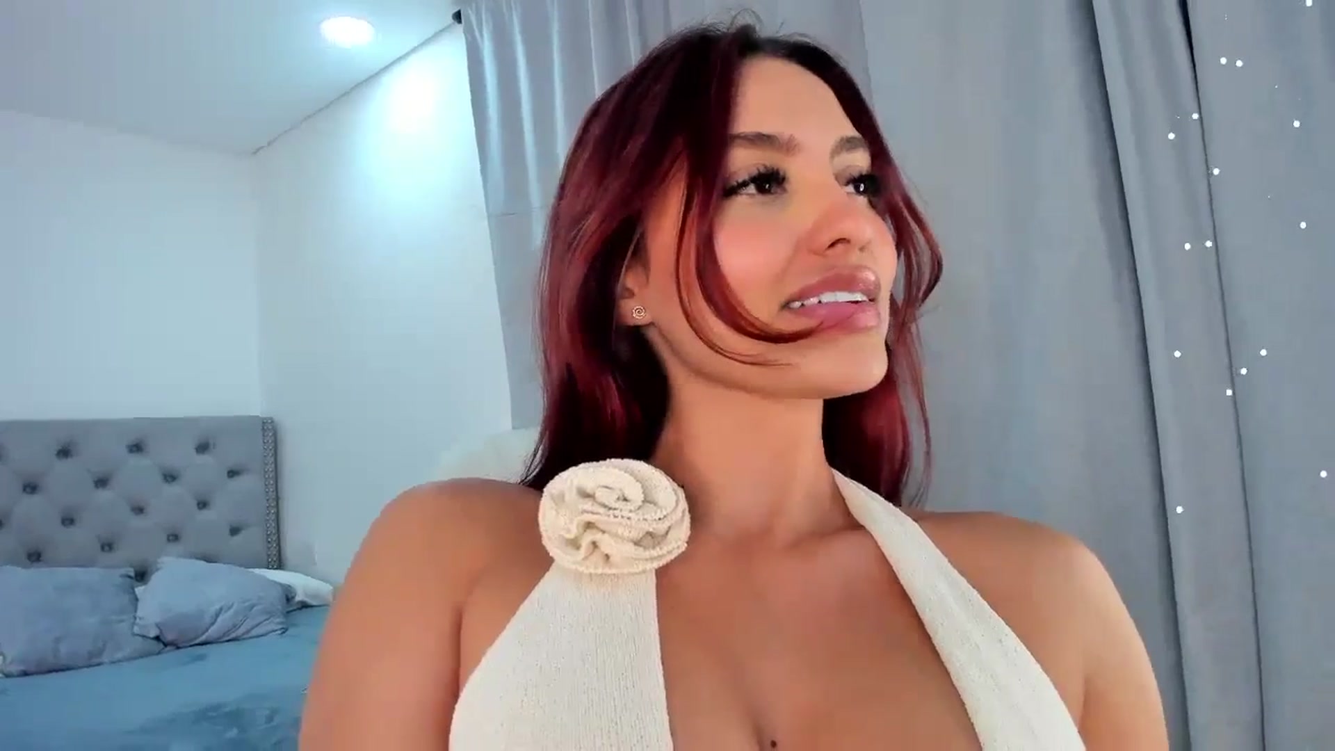 Gallery image thumbnail from JullyAngel's myfreecams stream on, 05/23/2024, 01:49 image 17 of 20