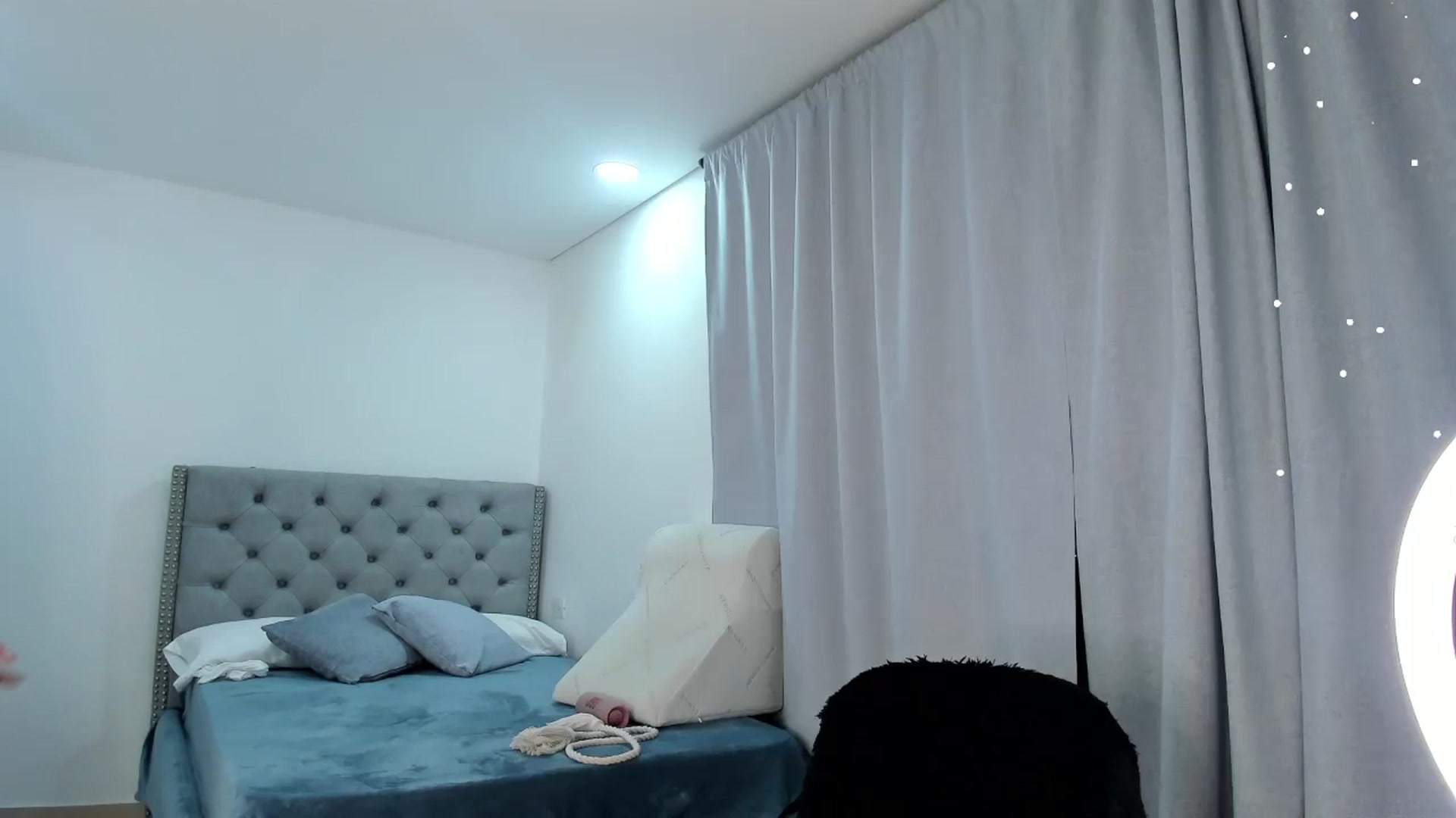 Gallery image thumbnail from JullyAngel's myfreecams stream on, 05/25/2024, 02:41 image 15 of 20