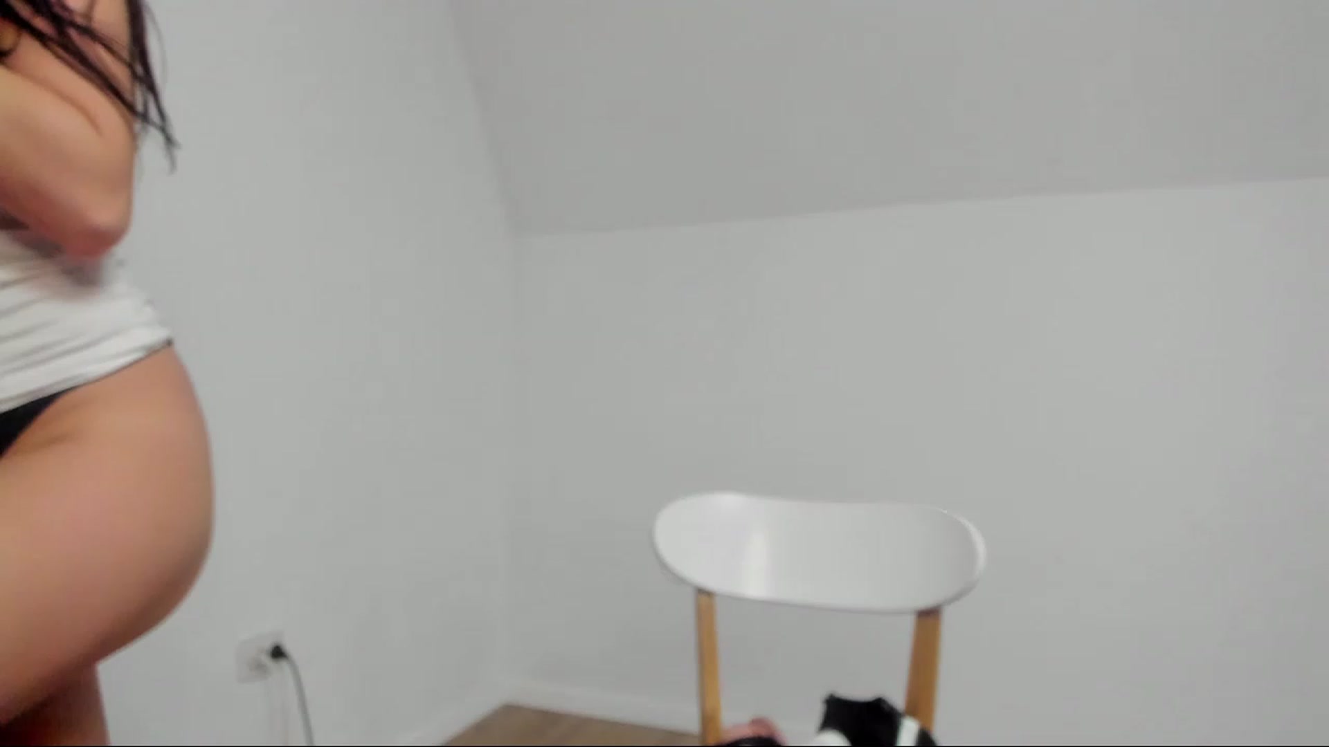 Gallery image thumbnail from Jullyenn3's myfreecams stream on, 11/22/2022, 16:11 image 2 of 20