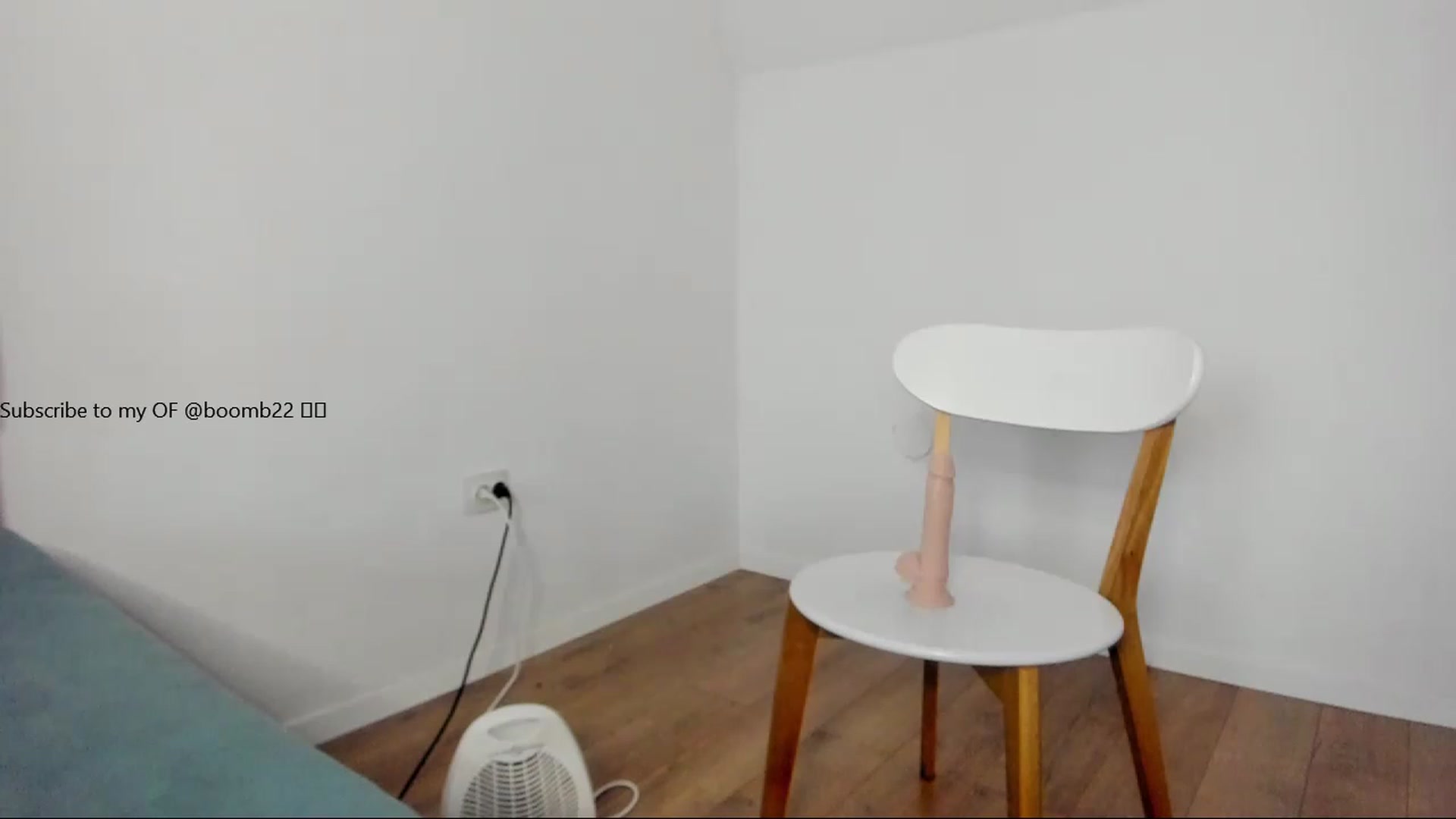 Gallery image thumbnail from Jullyenn3's myfreecams stream on, 12/25/2022, 13:38 image 19 of 20