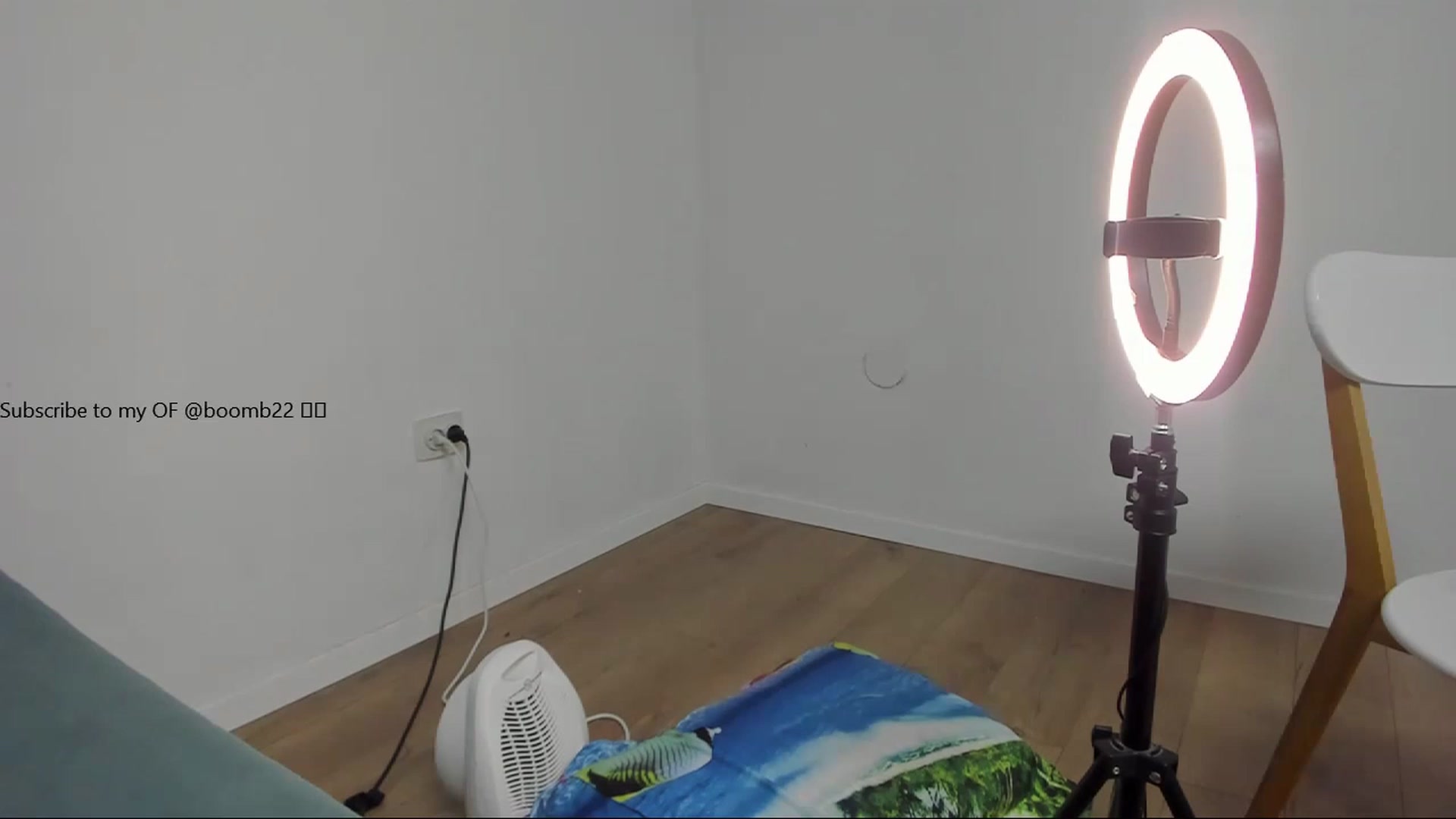 Gallery image thumbnail from Jullyenn3's myfreecams stream on, 12/25/2022, 18:46 image 10 of 20