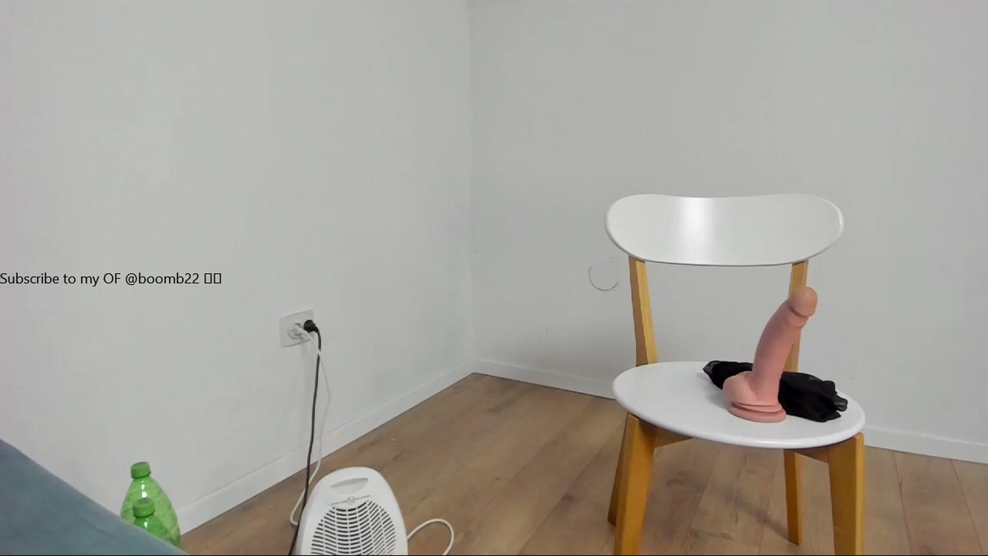 Gallery image thumbnail from Jullyenn3's myfreecams stream on, 12/27/2022, 20:31 image 20 of 20