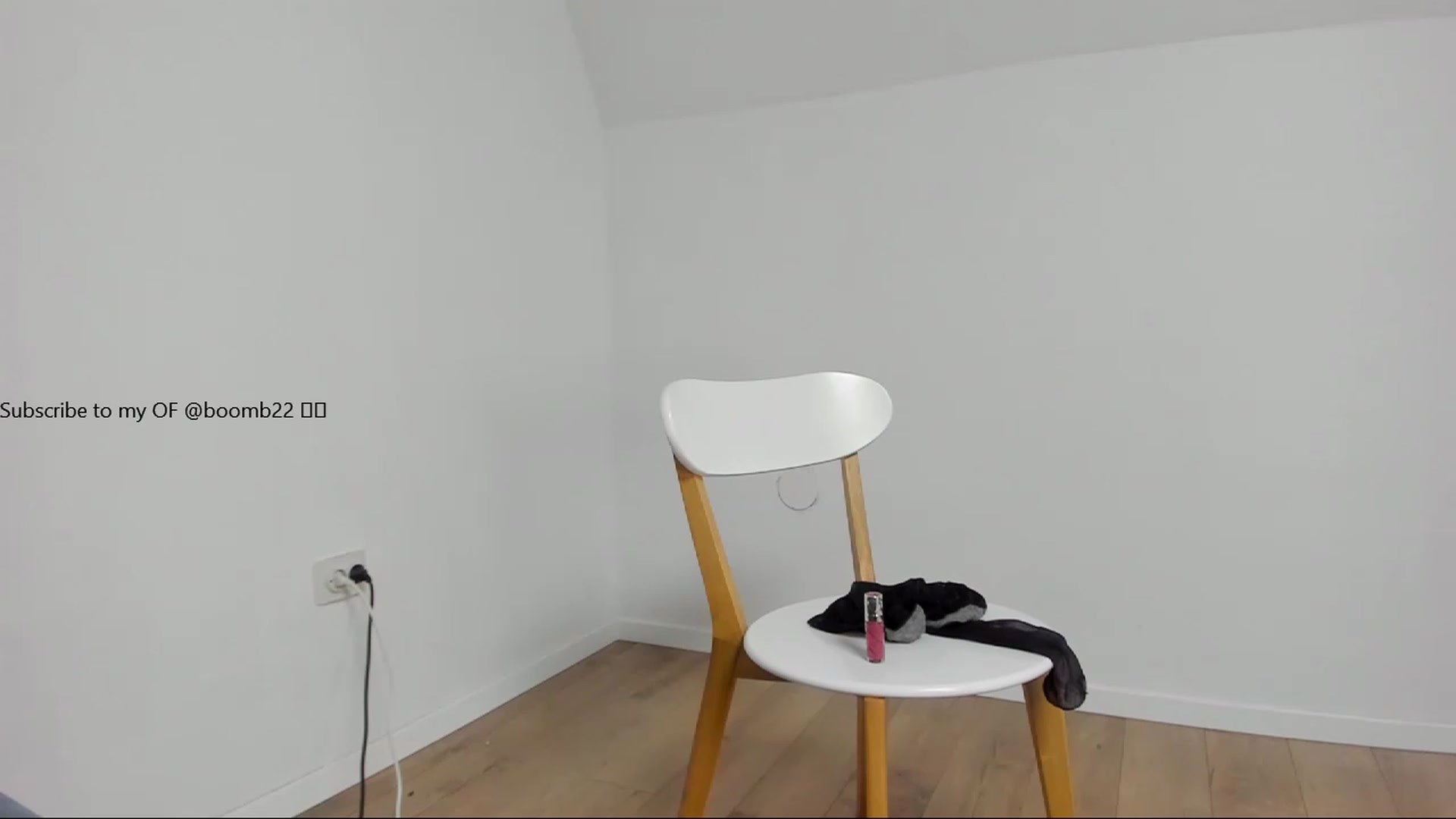 Gallery image thumbnail from Jullyenn3's myfreecams stream on, 12/28/2022, 19:08 image 3 of 20