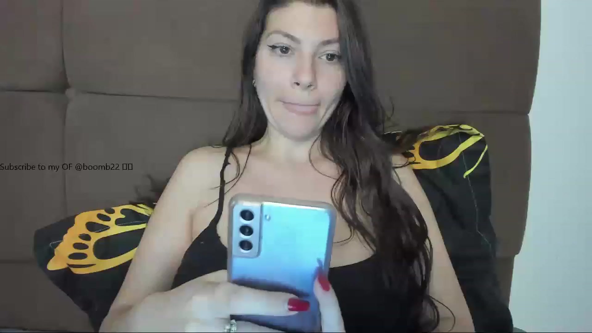 Gallery image thumbnail from Jullyenn3's myfreecams stream on, 01/04/2023, 14:00 image 20 of 20