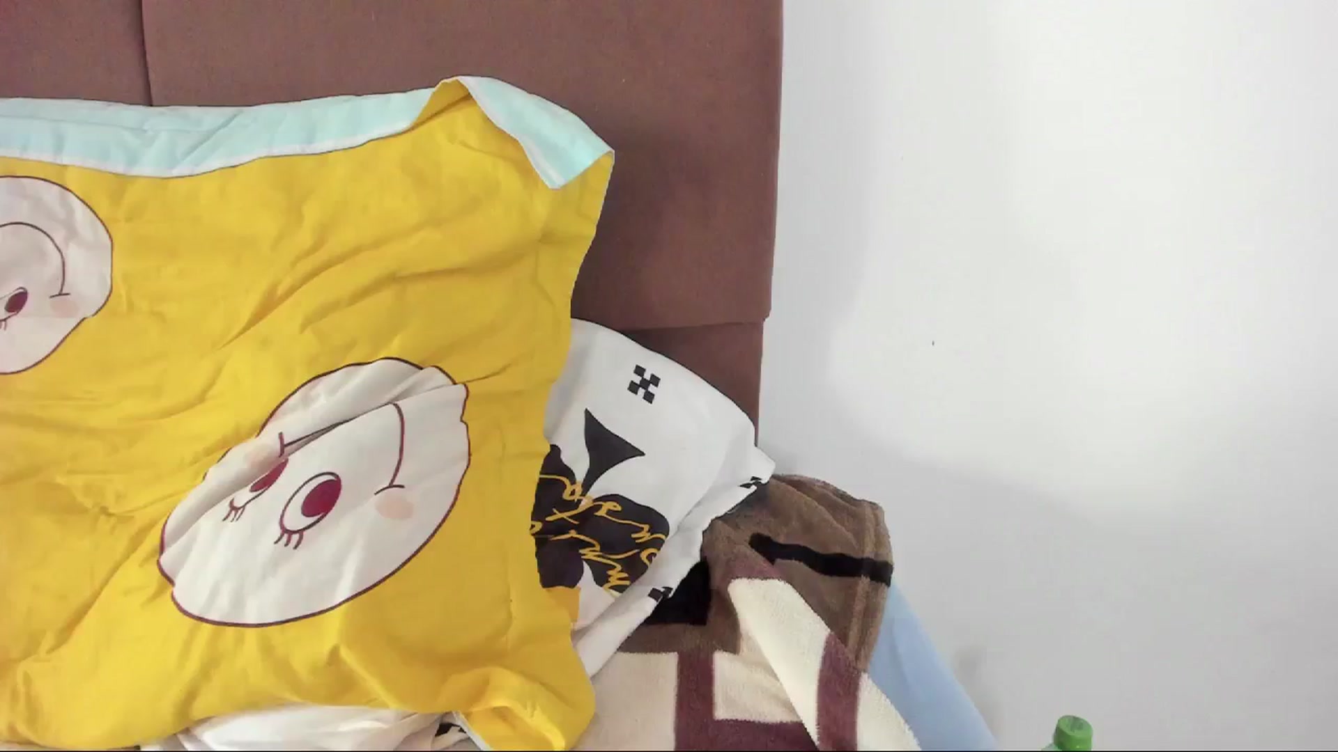 Gallery image thumbnail from Jullyenn3's myfreecams stream on, 08/19/2023, 15:42 image 1 of 20