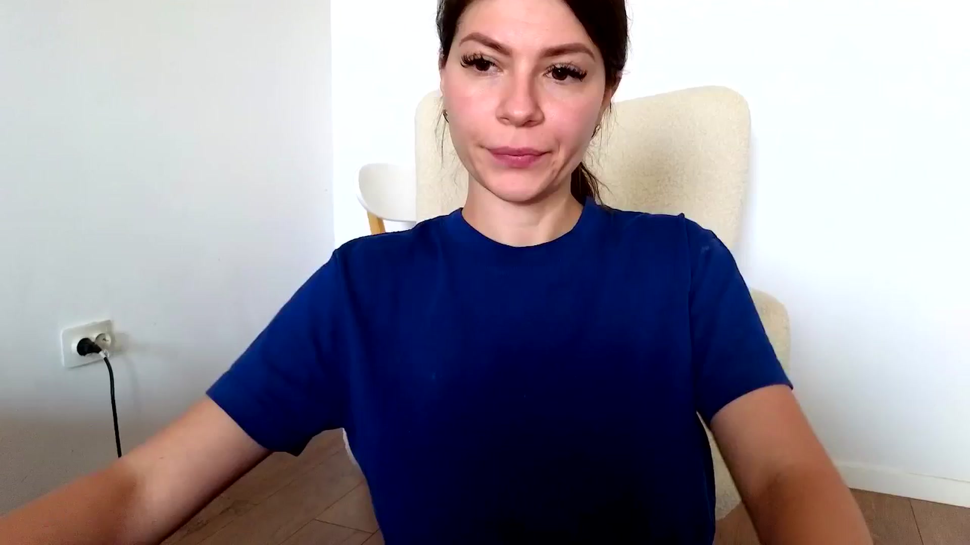 Gallery image thumbnail from Jullyenn3's myfreecams stream on, 07/03/2024, 16:32 image 3 of 20