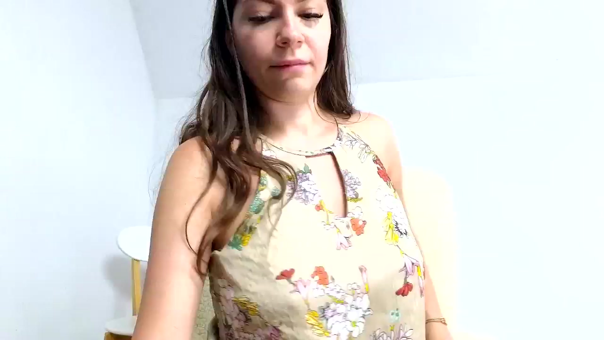 Gallery image thumbnail from Jullyenn3's myfreecams stream on, 07/07/2024, 21:09 image 6 of 20