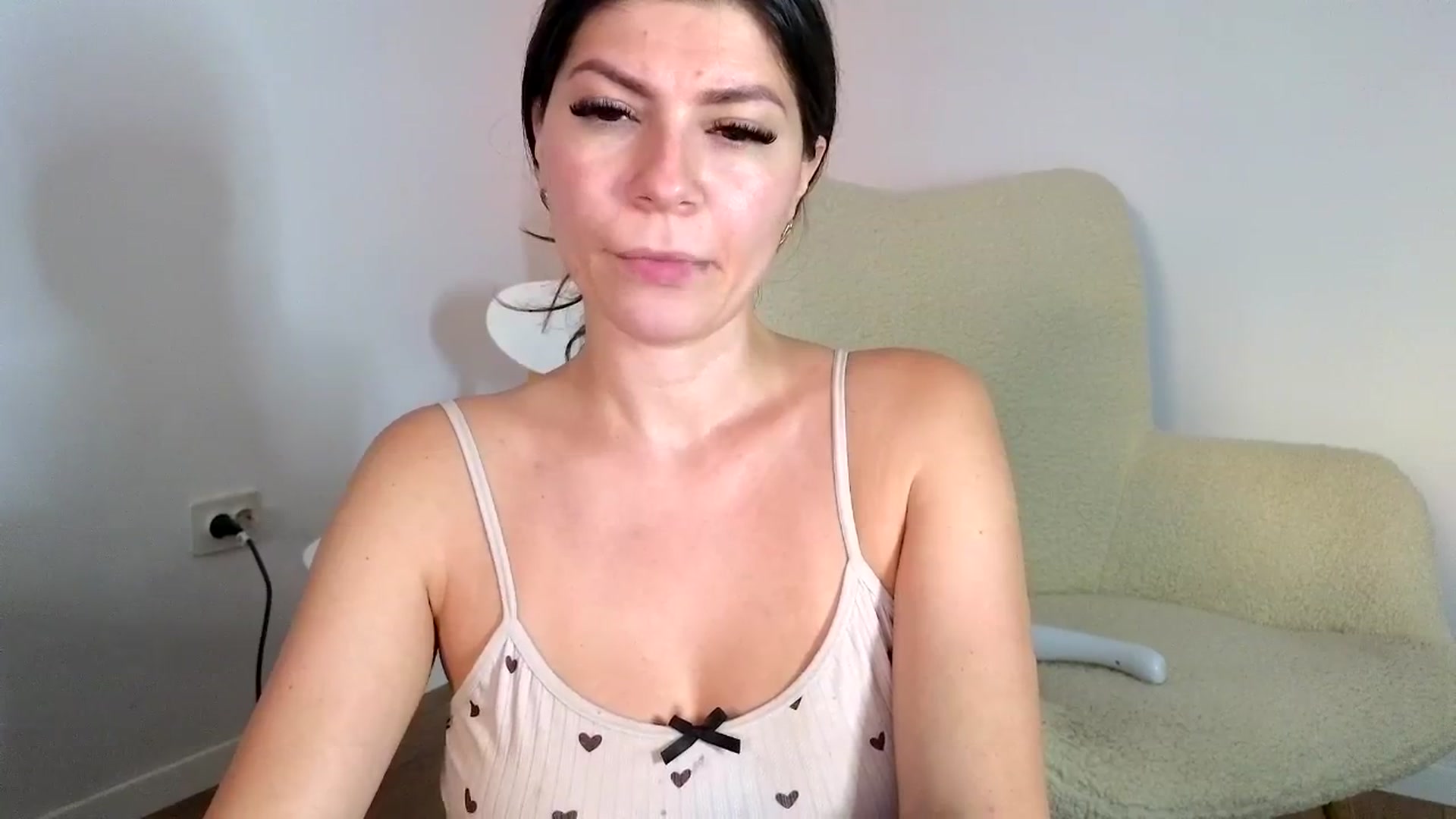 Gallery image thumbnail from Jullyenn3's myfreecams stream on, 07/09/2024, 18:24 image 3 of 20