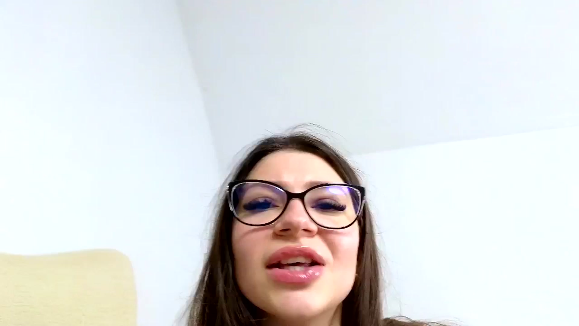 Gallery image thumbnail from Jullyenn3's myfreecams stream on, 08/29/2024, 19:39 image 14 of 20