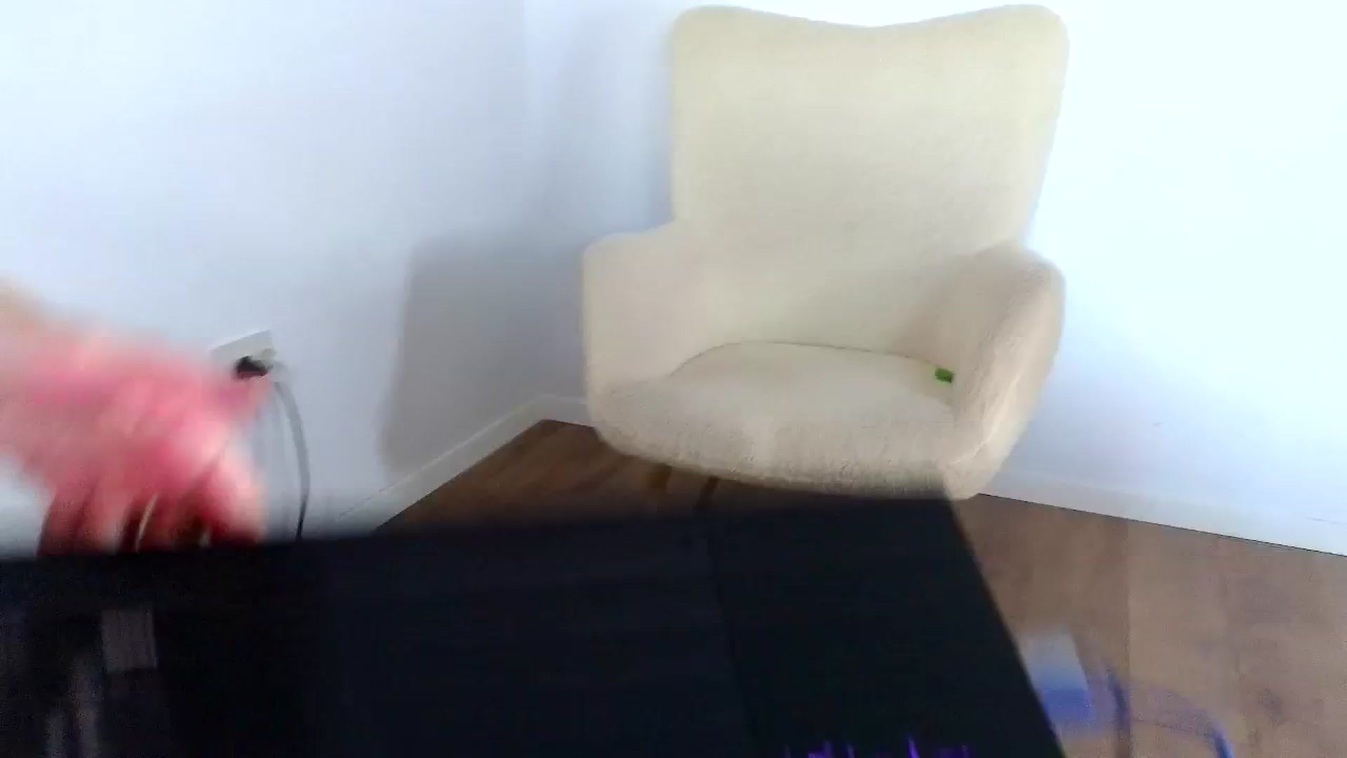 Gallery image thumbnail from Jullyenn3's myfreecams stream on, 10/22/2024, 15:15 image 17 of 20