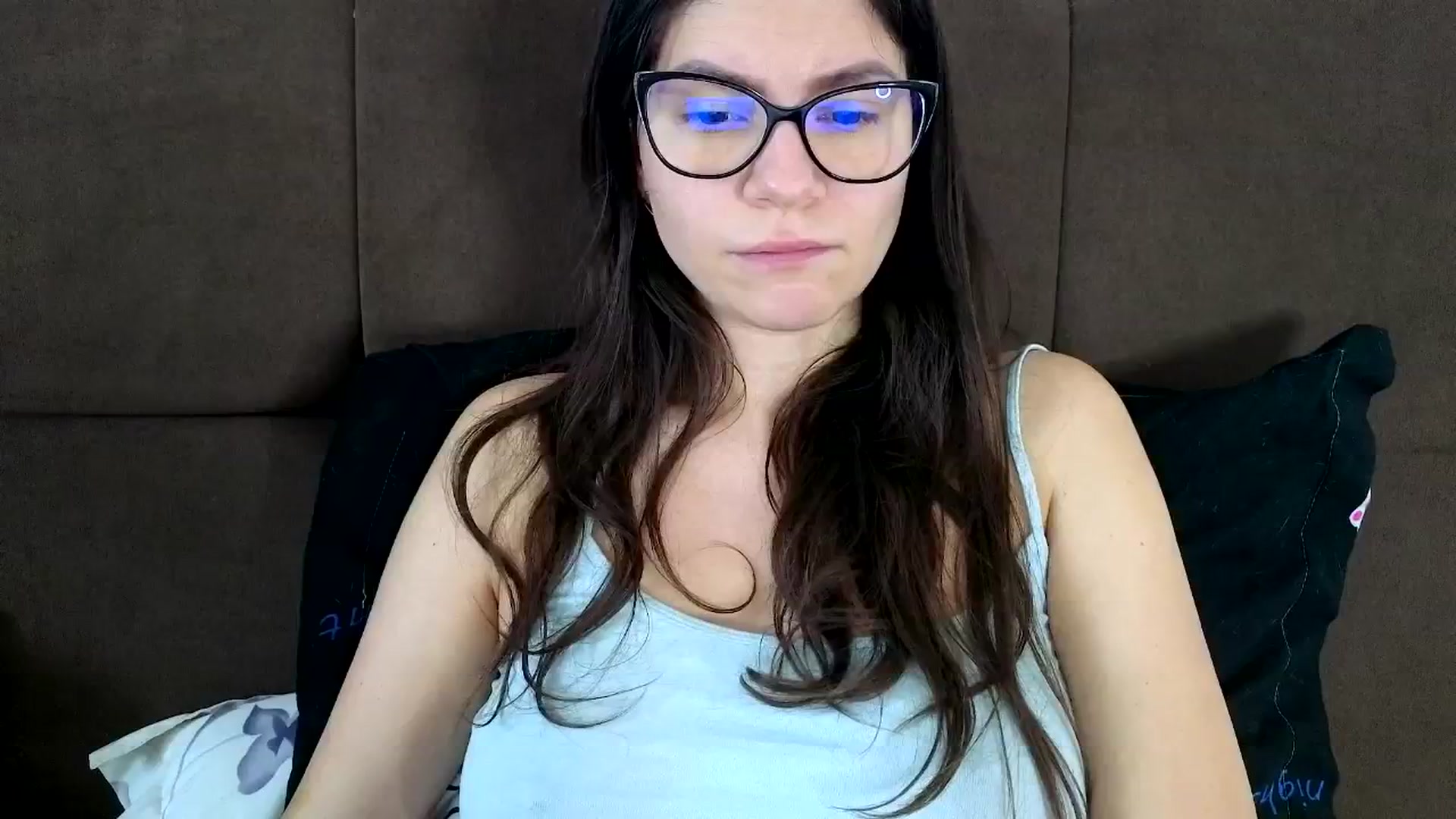 Gallery image thumbnail from Jullyenn3's myfreecams stream on, 10/28/2024, 10:42 image 1 of 20