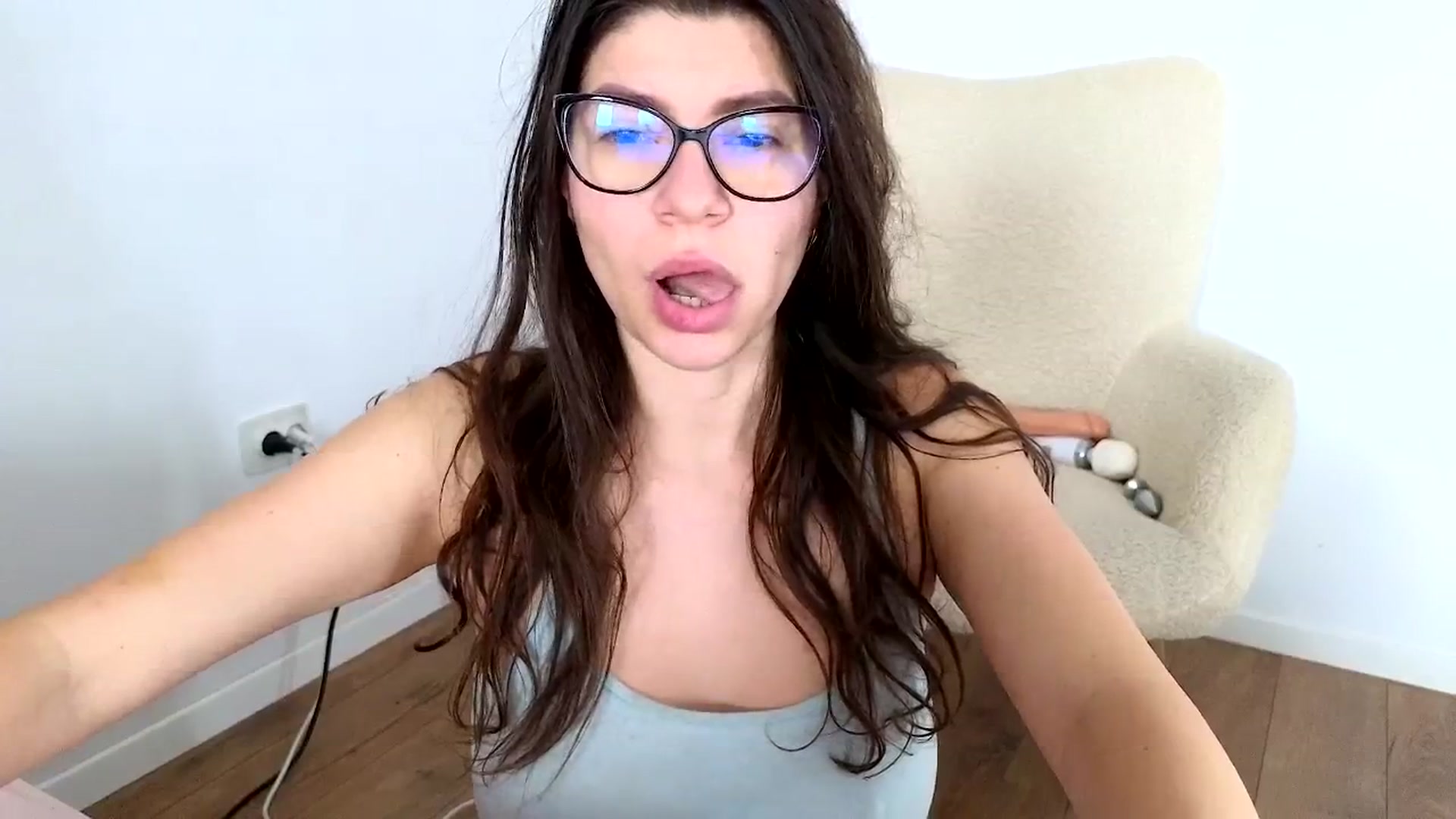 Gallery image thumbnail from Jullyenn3's myfreecams stream on, 10/30/2024, 10:58 image 3 of 20