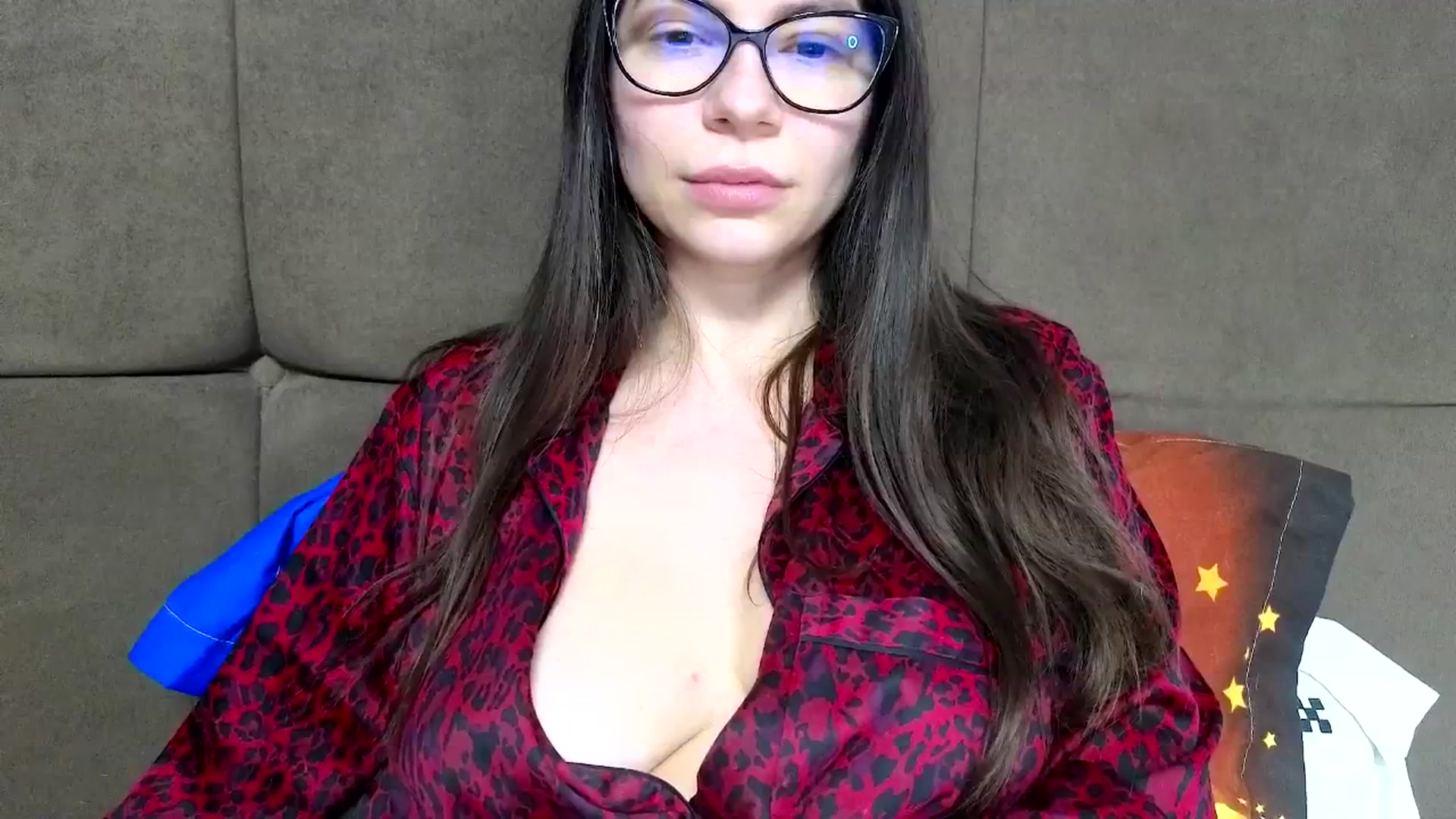 Gallery image thumbnail from Jullyenn3's myfreecams stream on, 11/05/2024, 18:25 image 11 of 20