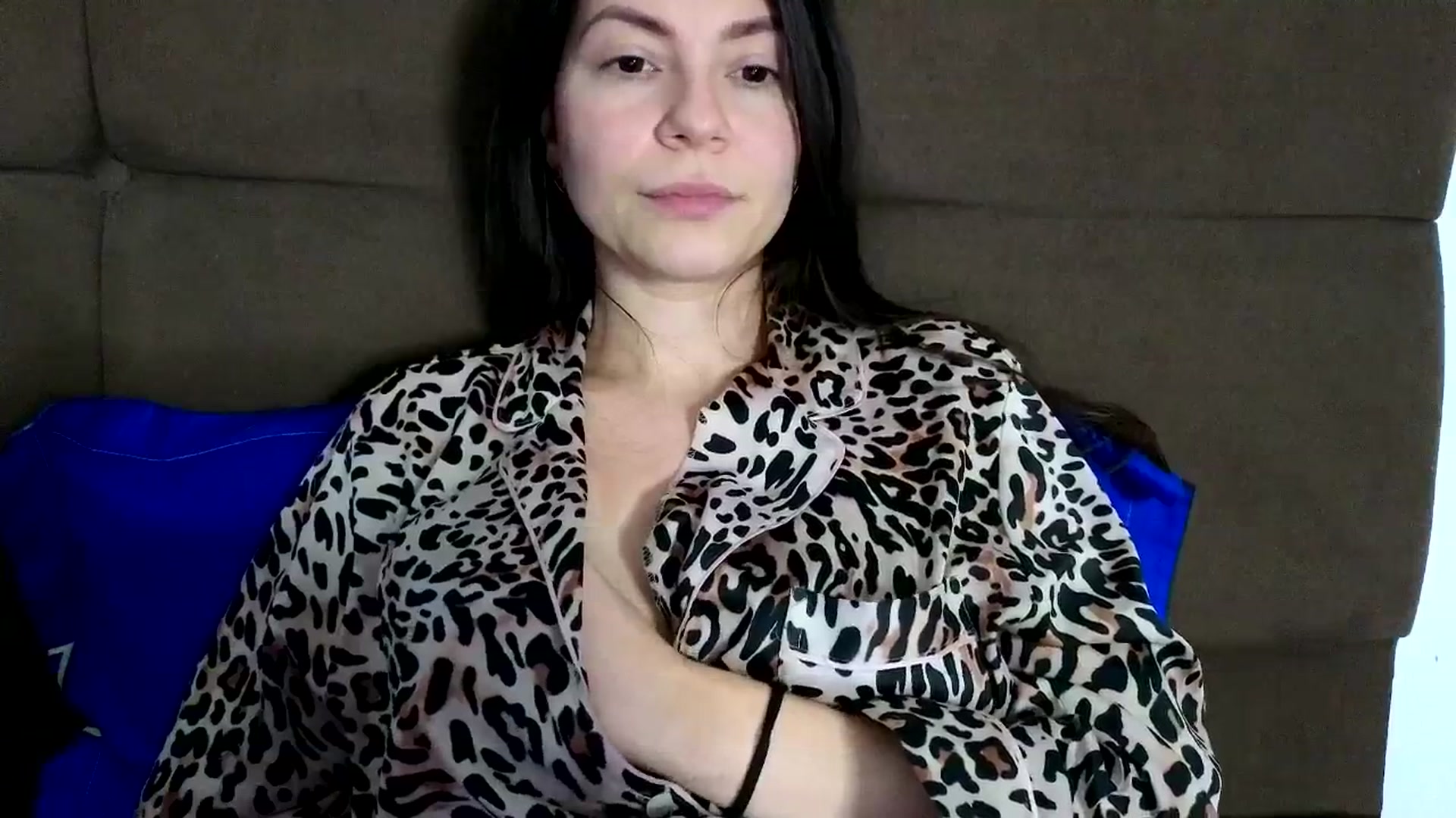 Gallery image thumbnail from Jullyenn3's myfreecams stream on, 11/11/2024, 14:43 image 13 of 20