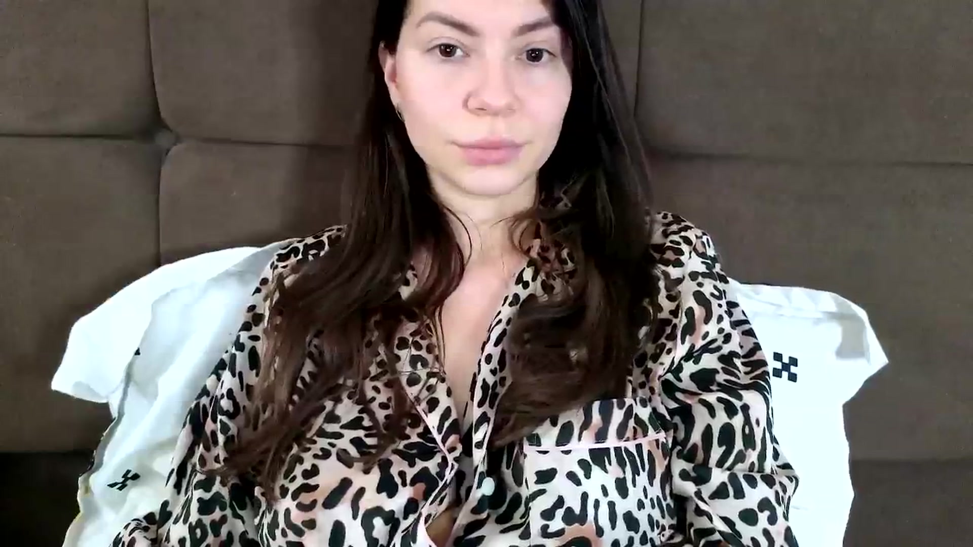 Gallery image thumbnail from Jullyenn3's myfreecams stream on, 11/12/2024, 12:34 image 18 of 20