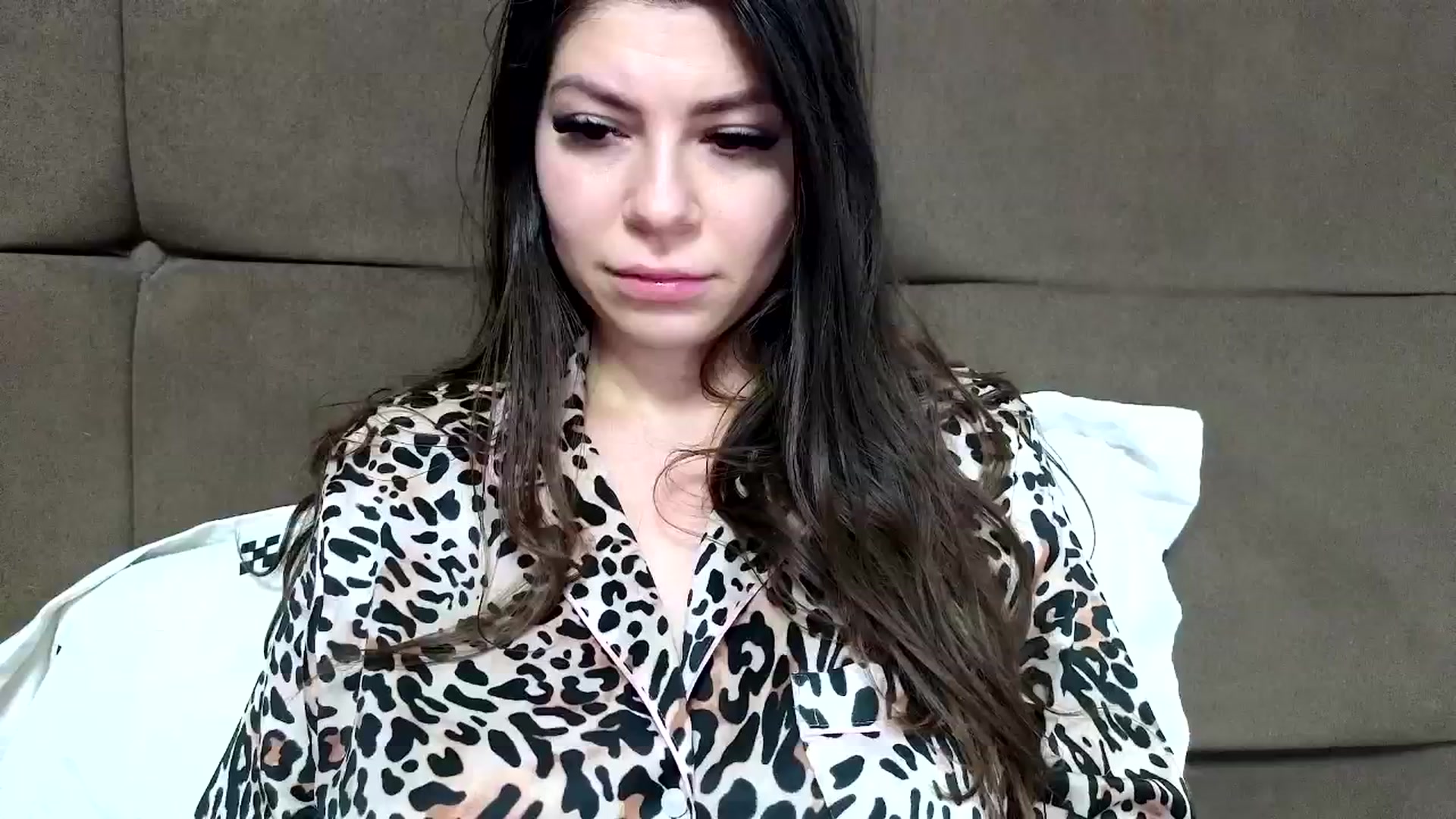 Gallery image thumbnail from Jullyenn3's myfreecams stream on, 11/13/2024, 15:09 image 8 of 20