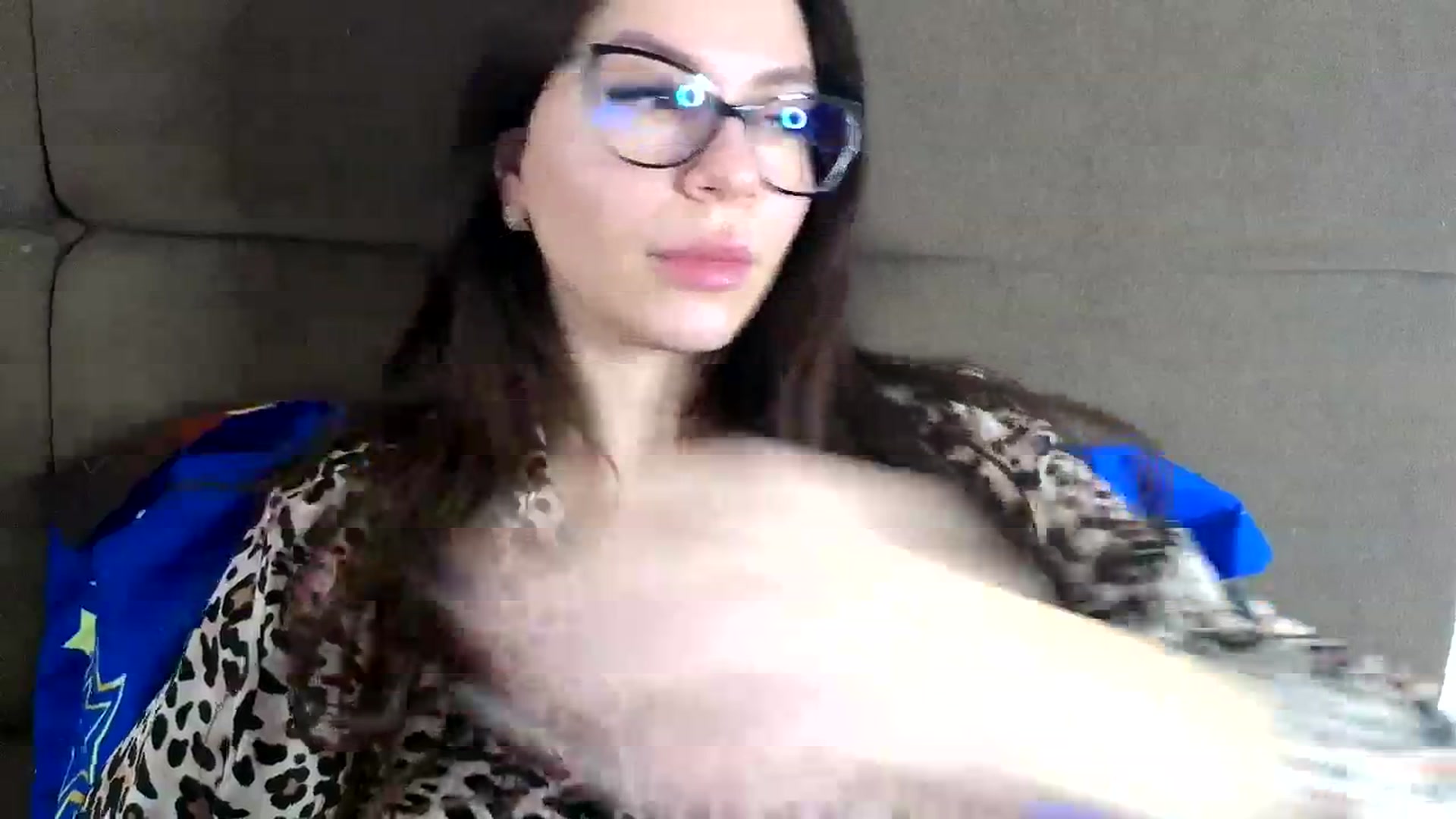 Gallery image thumbnail from Jullyenn3's myfreecams stream on, 12/28/2024, 12:03 image 18 of 20
