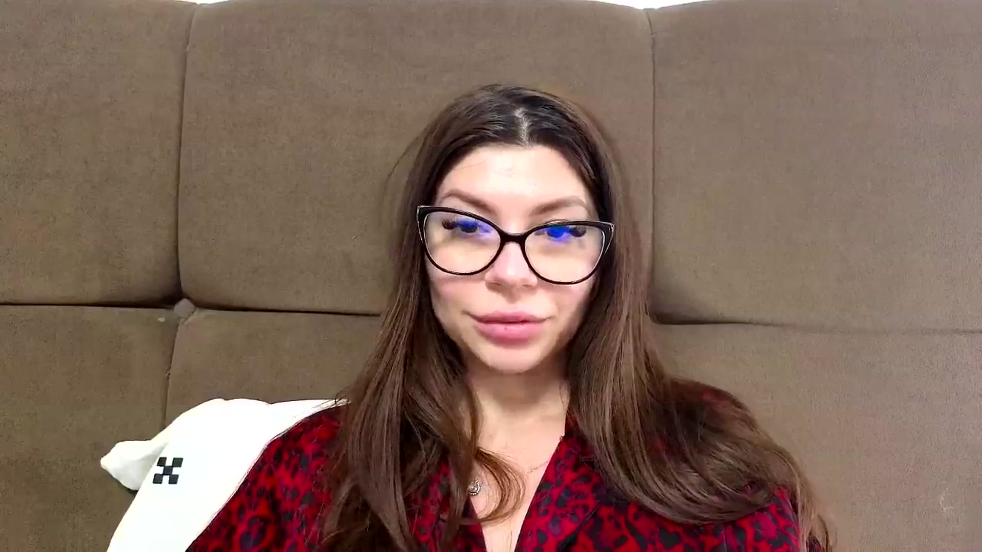 Gallery image thumbnail from Jullyenn3's myfreecams stream on, 01/16/2025, 14:35 image 16 of 20