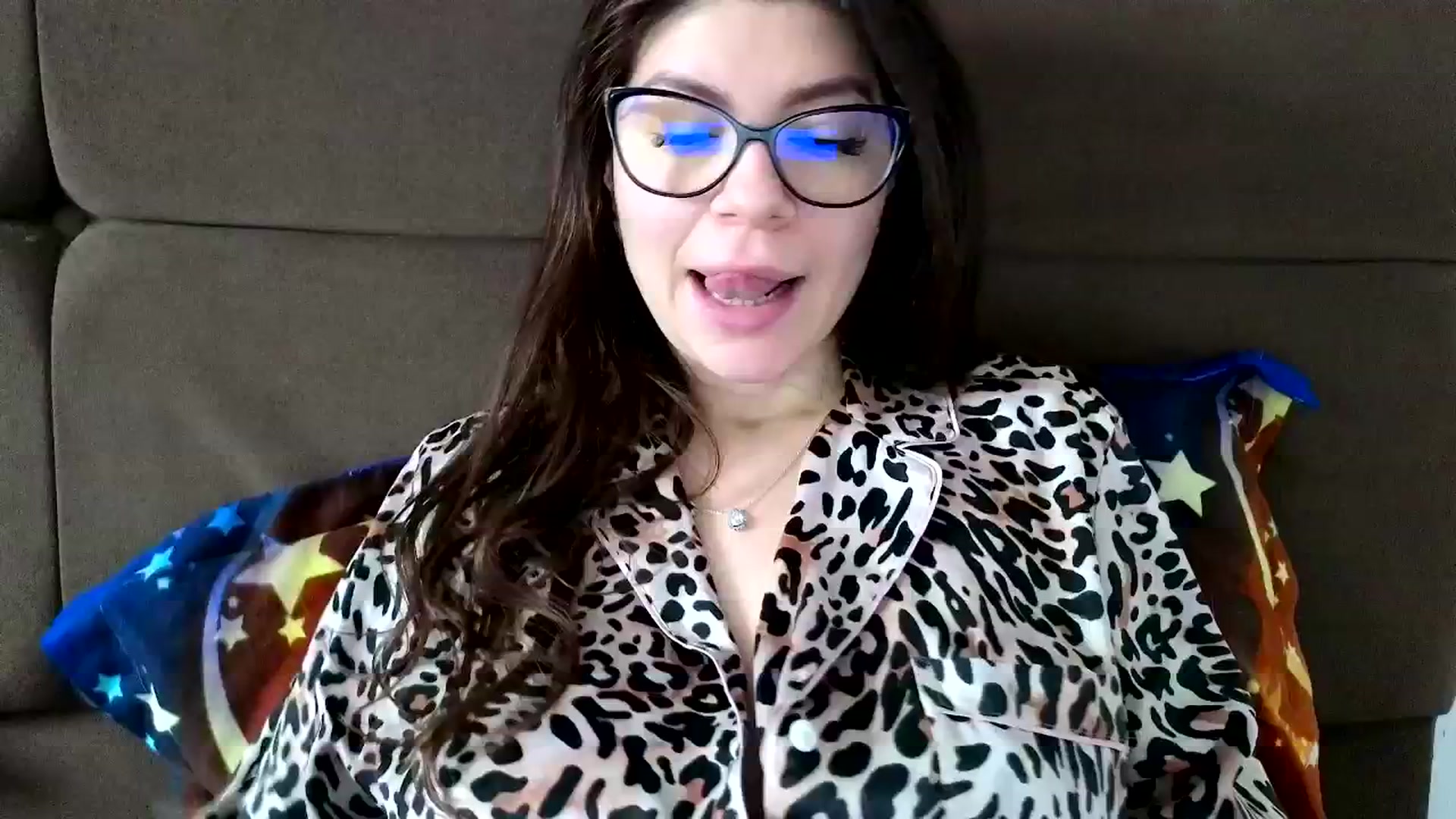 Gallery image thumbnail from Jullyenn3's myfreecams stream on, 01/26/2025, 10:31 image 7 of 20