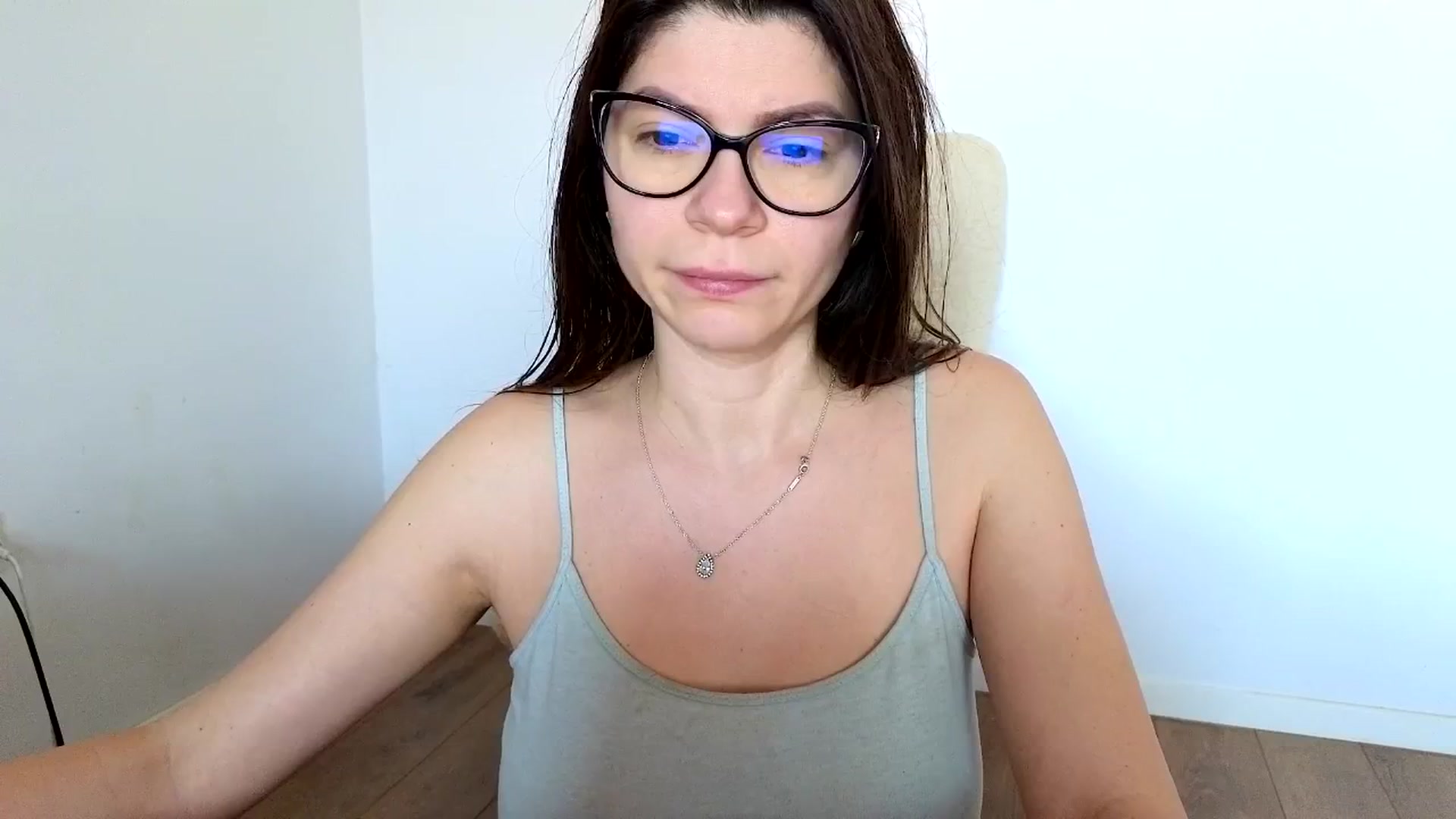 Gallery image thumbnail from Jullyenn3's myfreecams stream on, 03/05/2025, 10:48 image 2 of 20