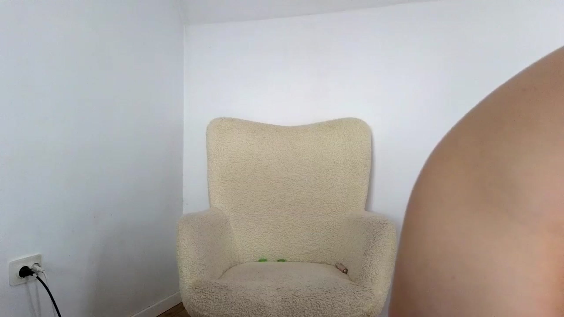 Gallery image thumbnail from Jullyenn3's myfreecams stream on, 03/23/2025, 16:00 image 18 of 20