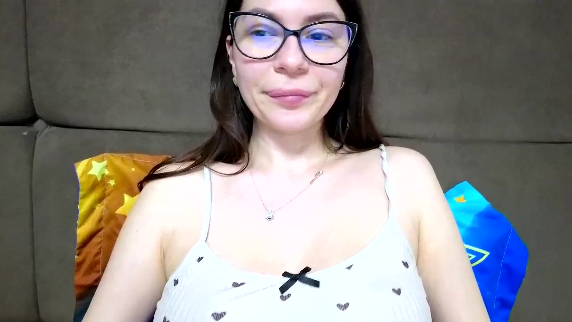 Gallery image thumbnail from Jullyenn3's myfreecams stream on, 03/23/2025, 17:18 image 12 of 20