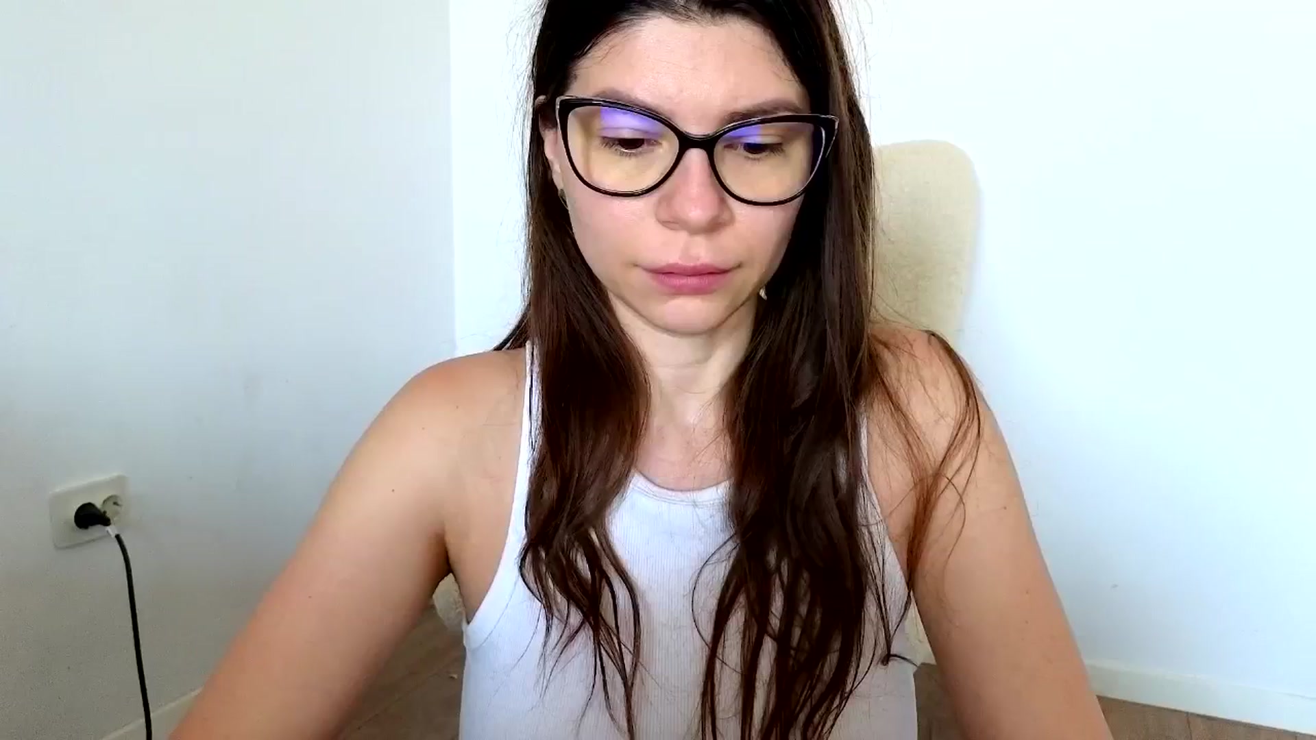 Gallery image thumbnail from Jullyenn3's myfreecams stream on, 06/15/2025, 10:26 image 1 of 20