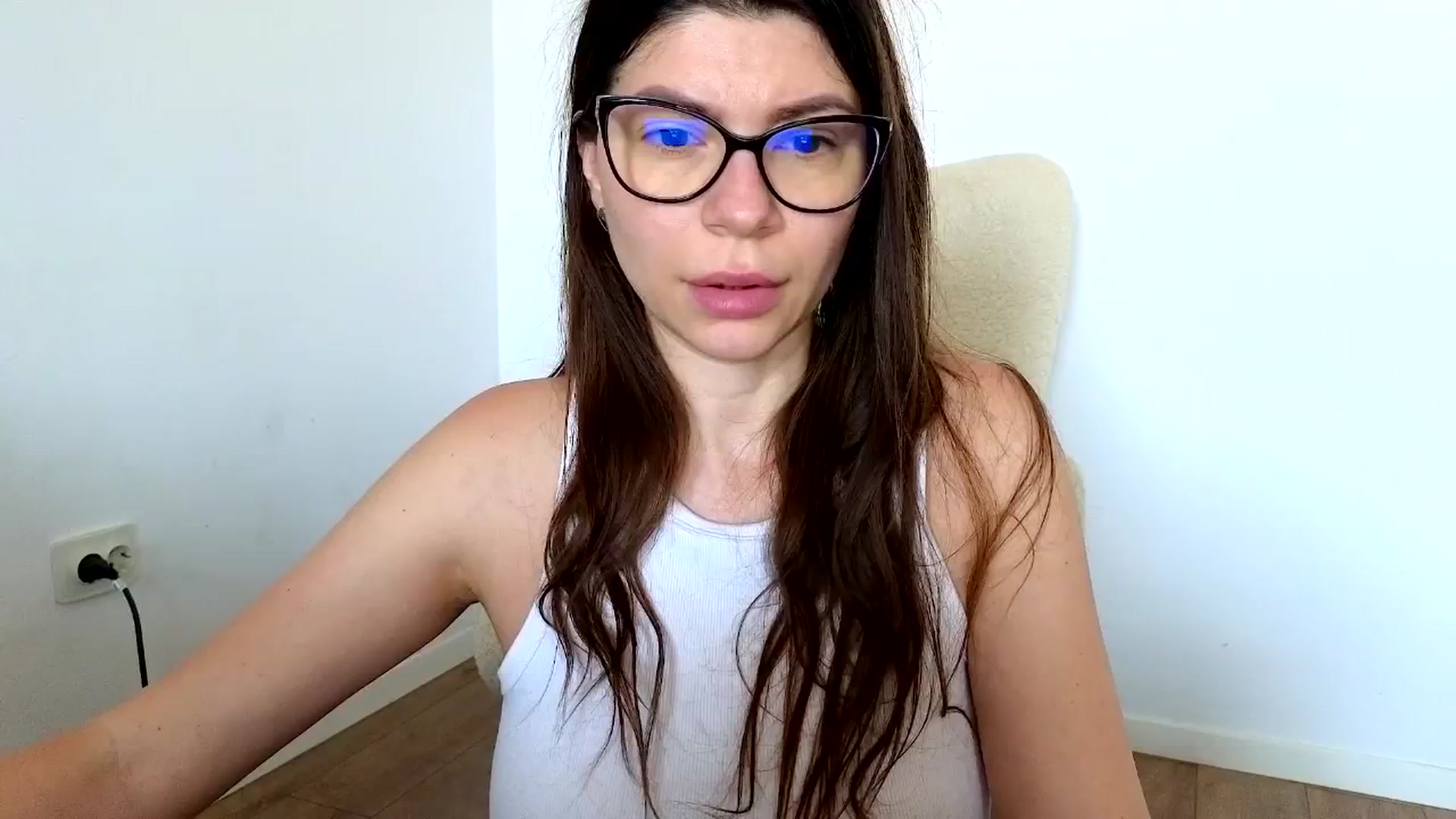 Gallery image thumbnail from Jullyenn3's myfreecams stream on, 06/15/2025, 10:26 image 2 of 20