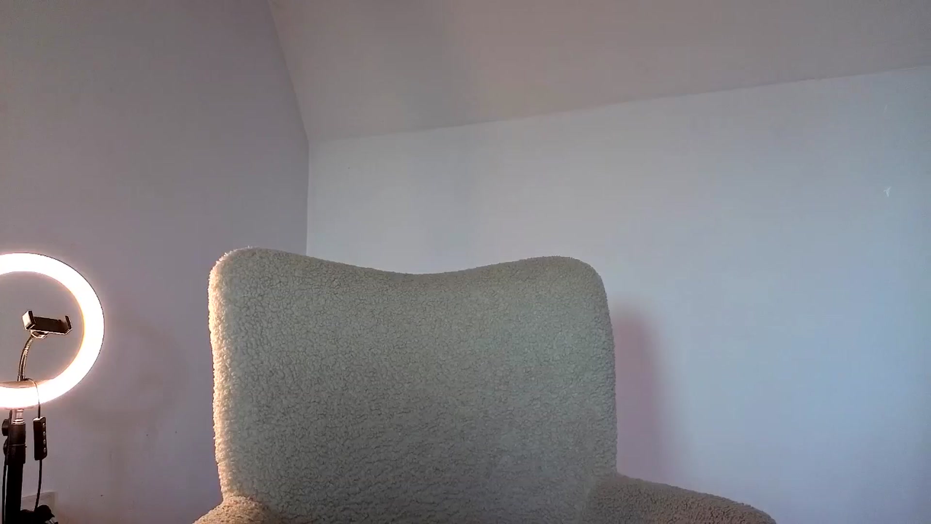 Gallery image thumbnail from Jullyenn3's myfreecams stream on, 08/12/2025, 12:31 image 16 of 20