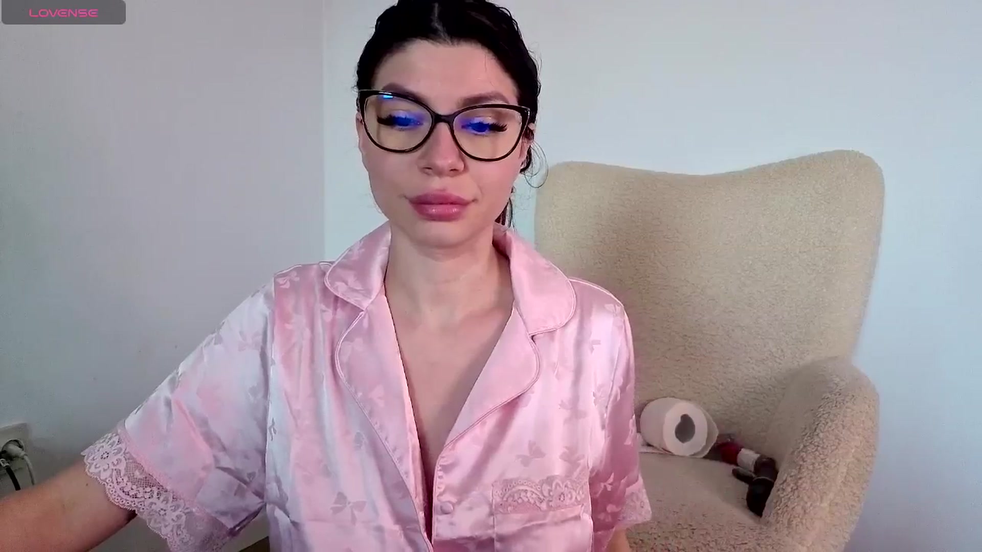 Gallery image thumbnail from Jullyenn3's myfreecams stream on, 03/14/2026, 13:36 image 6 of 20