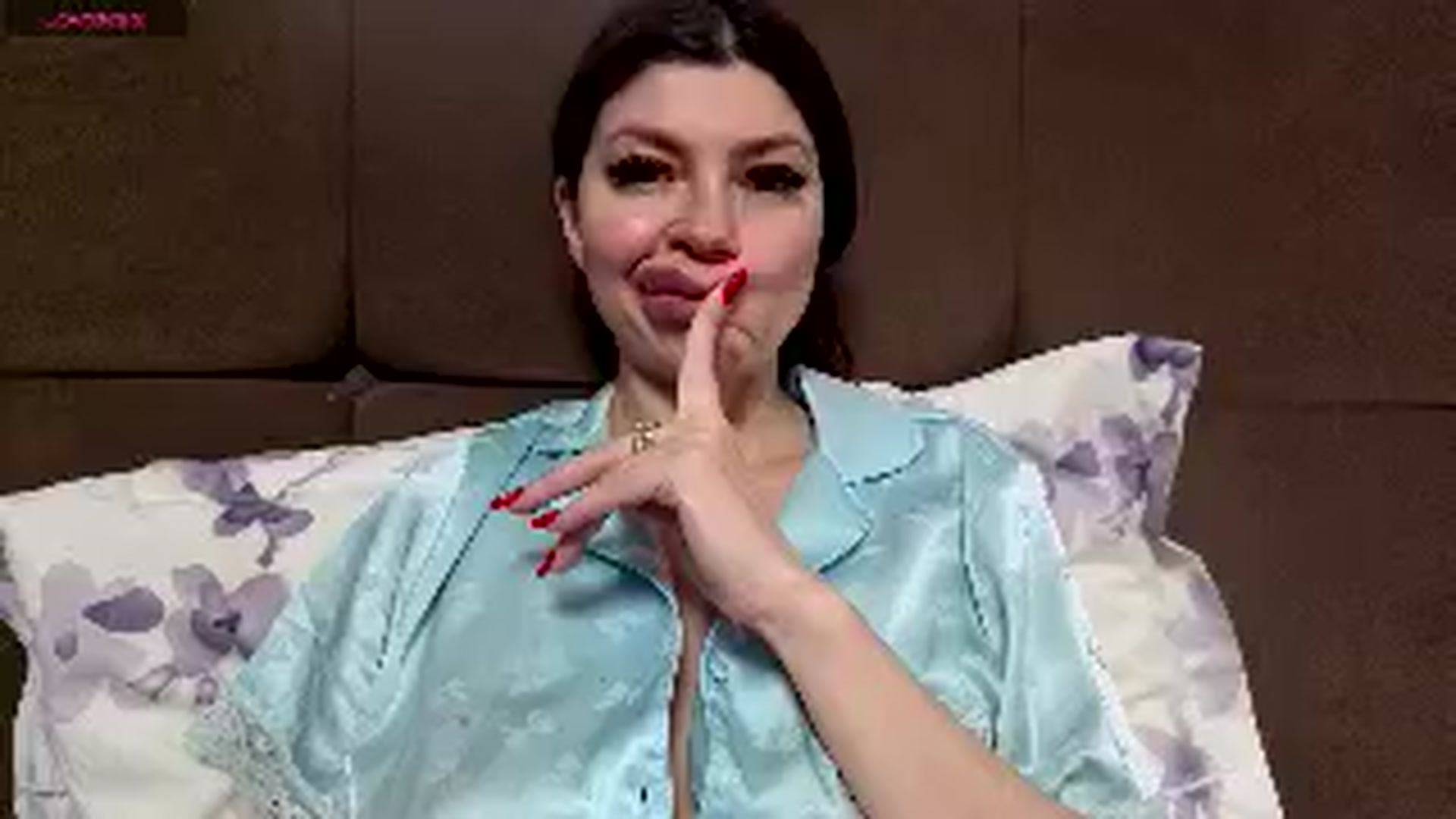 Gallery image thumbnail from Jullyenn3's myfreecams stream on, 03/31/2026, 16:18 image 20 of 20
