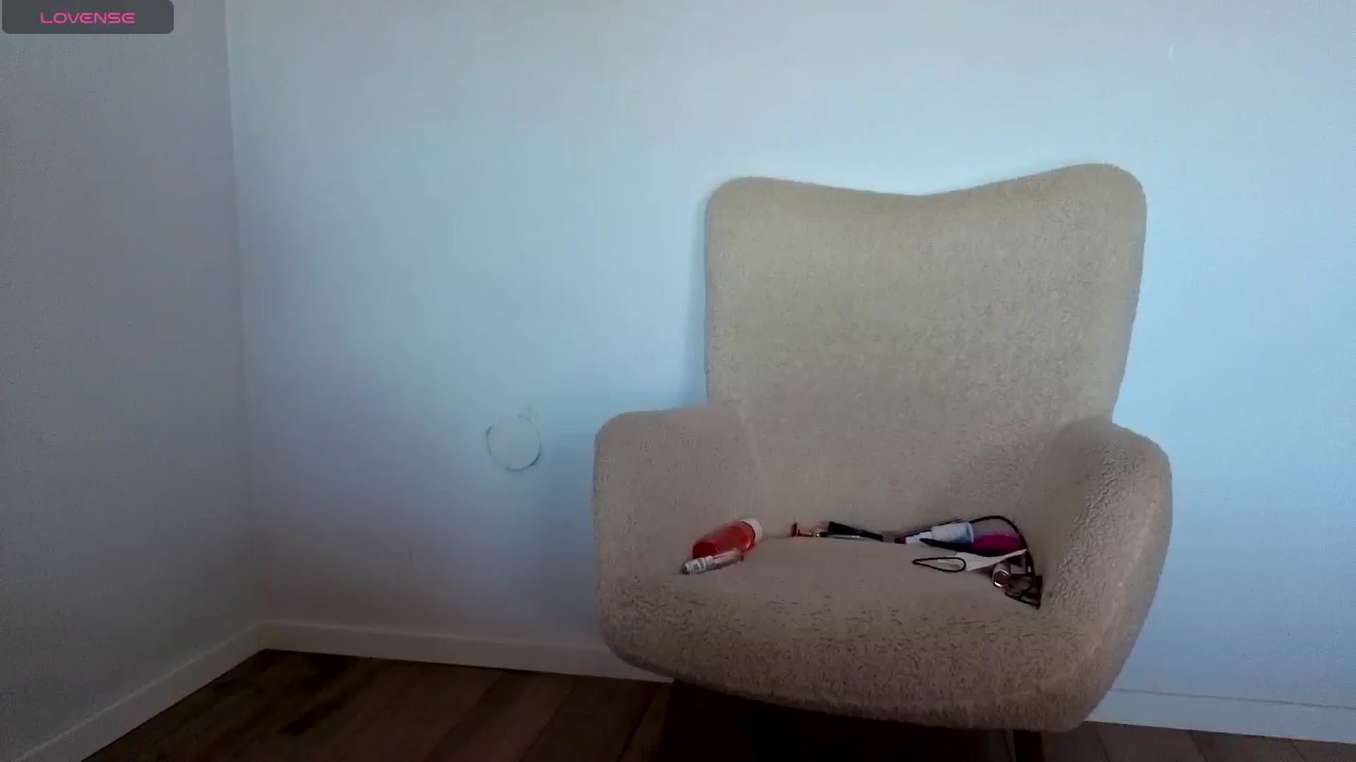 Gallery image thumbnail from Jullyenn3's myfreecams stream on, 04/18/2026, 11:17 image 7 of 20